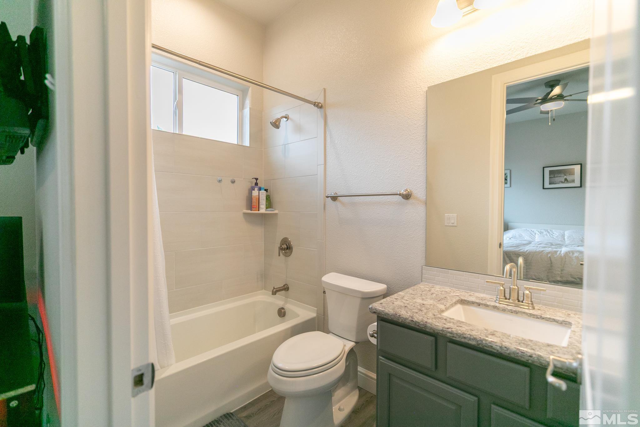 Fernley, Nevada, 89408, United States, 5 Bedrooms Bedrooms, ,4 BathroomsBathrooms,Residential,For Sale,1940362