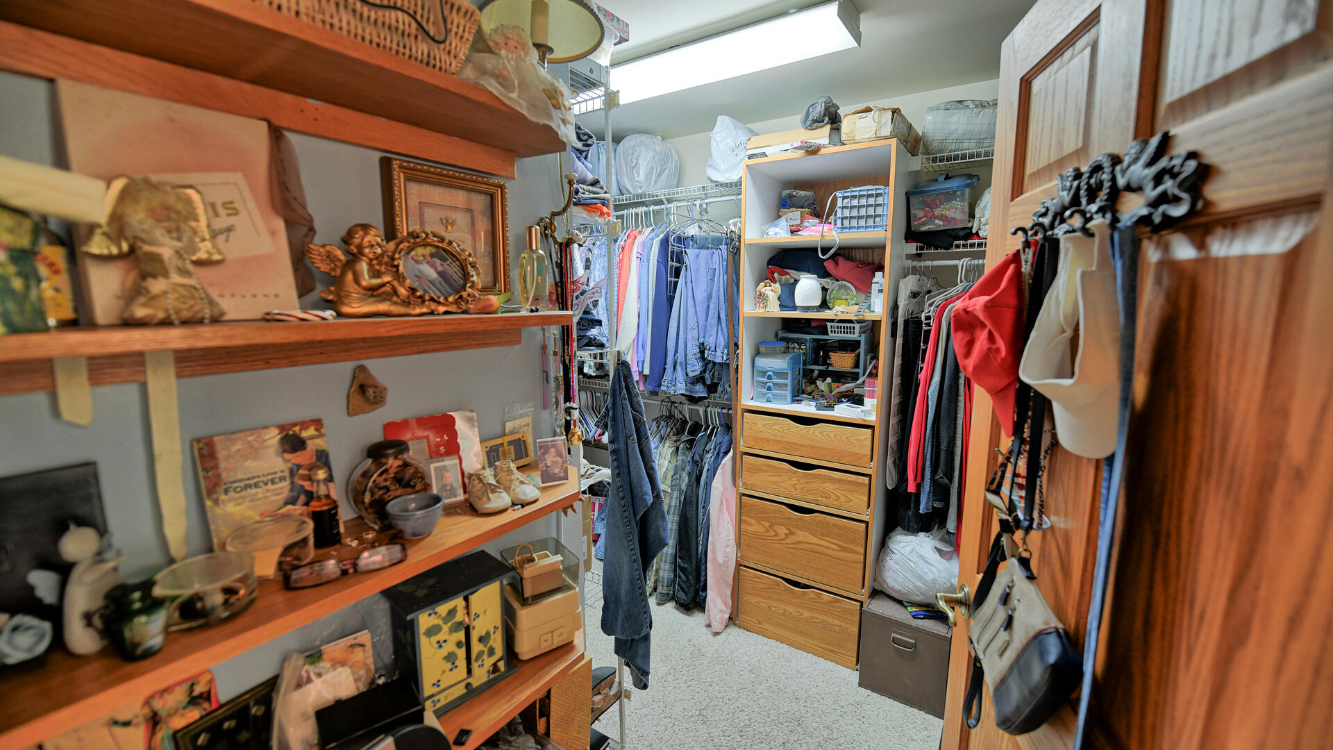 Portland, Michigan, 48875, United States, 5 Bedrooms Bedrooms, ,4 BathroomsBathrooms,Residential,For Sale,1928333