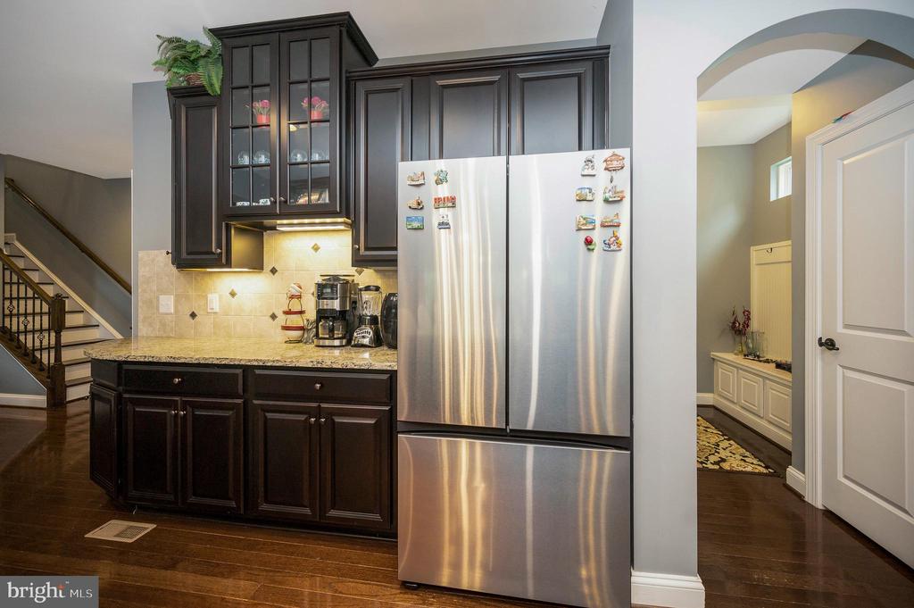 Woodbridge, Virginia, 22193, United States, 6 Bedrooms Bedrooms, ,6 BathroomsBathrooms,Residential,For Sale,1919107