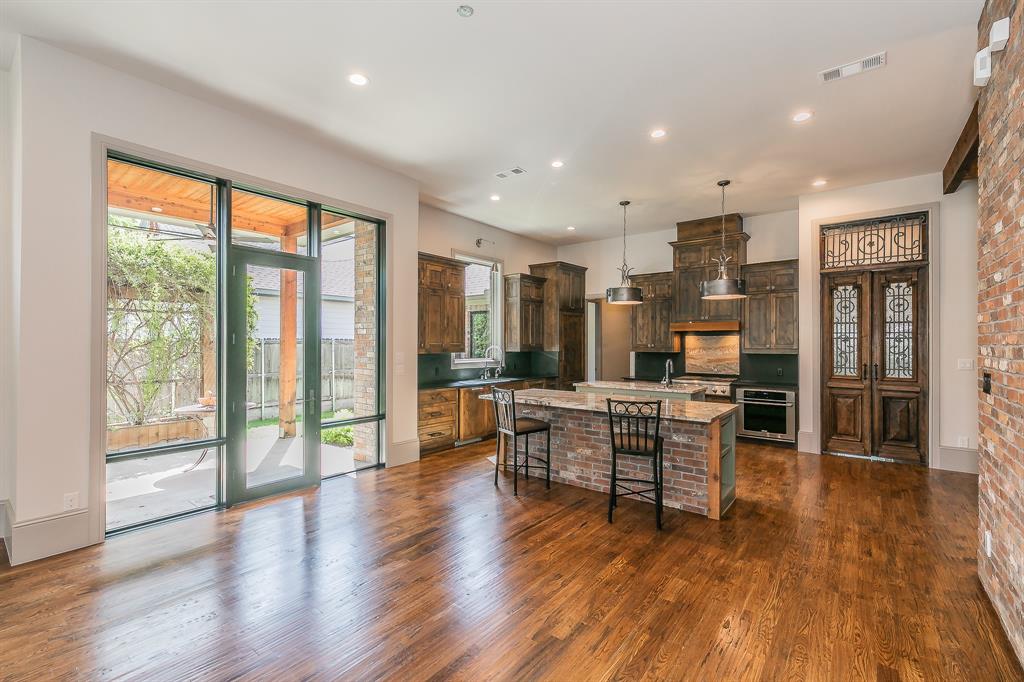 Grapevine, Texas, 76051, United States, 3 Bedrooms Bedrooms, ,4 BathroomsBathrooms,Residential,For Sale,1905682