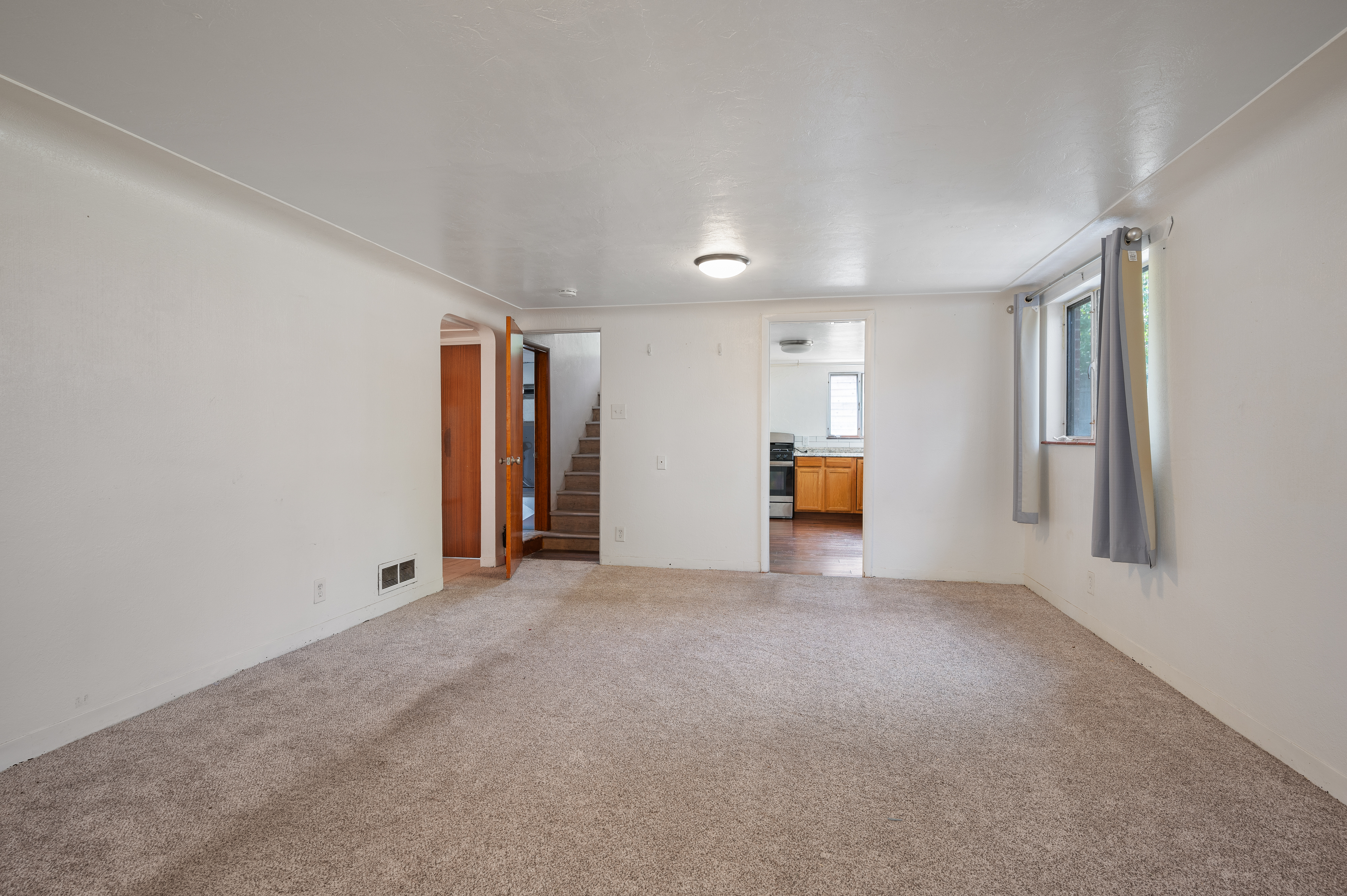  Charming Up/Down Duplex In Beloved Sunnyside - 物件實景