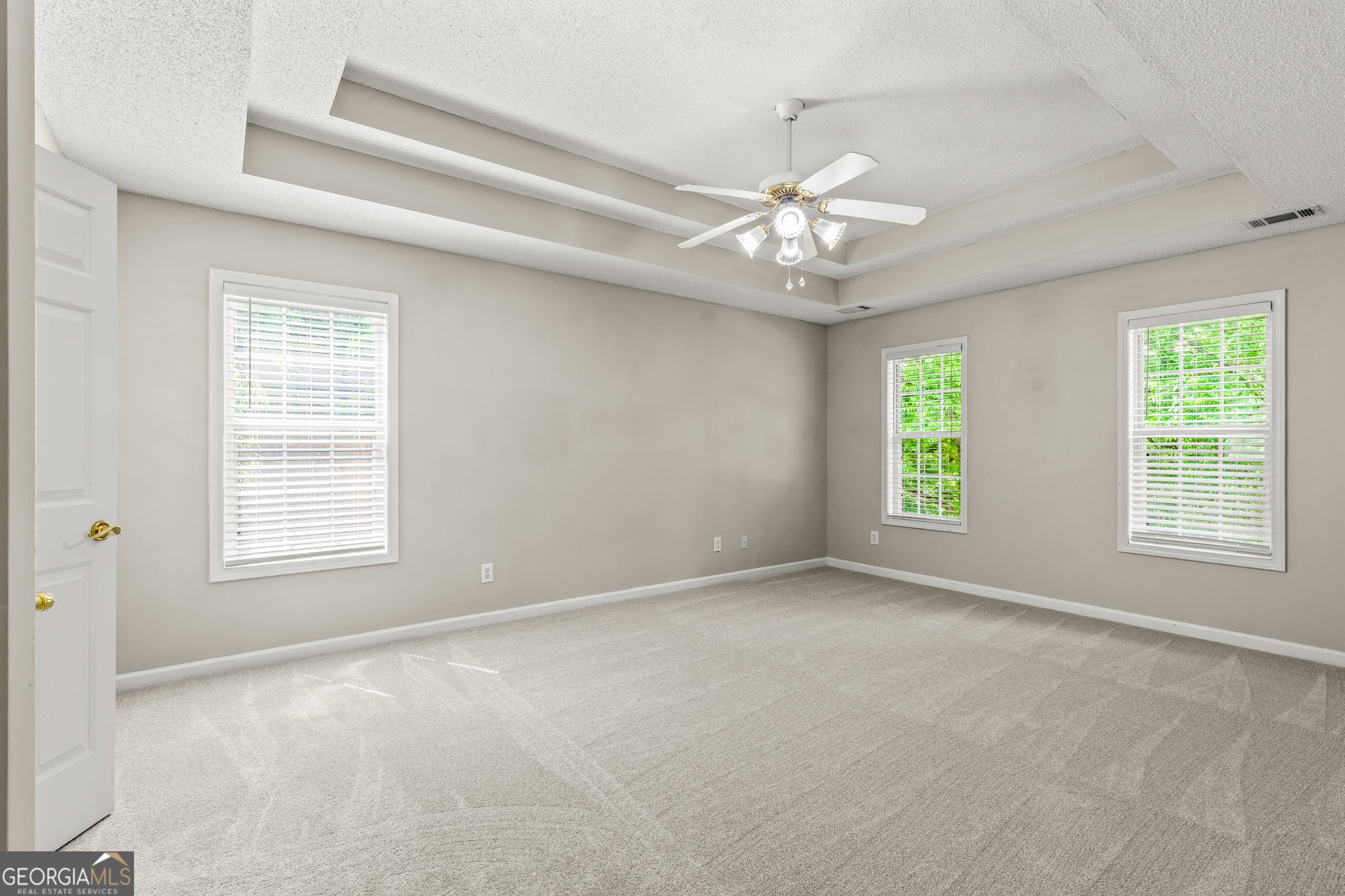 Tyrone, Georgia, 30290, United States, 3 Bedrooms Bedrooms, ,4 BathroomsBathrooms,Residential,For Sale,1931244