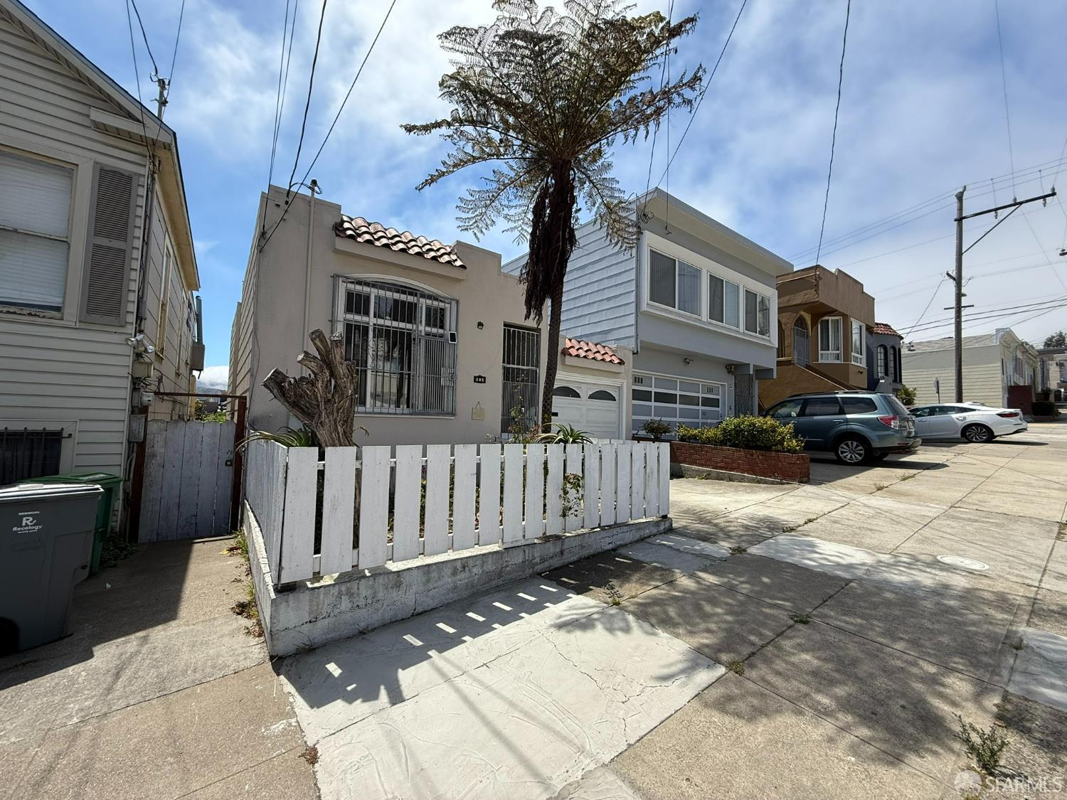San Francisco, California, 94134, United States, 2 Bedrooms Bedrooms, ,1 BathroomBathrooms,Residential,For Sale,1935343