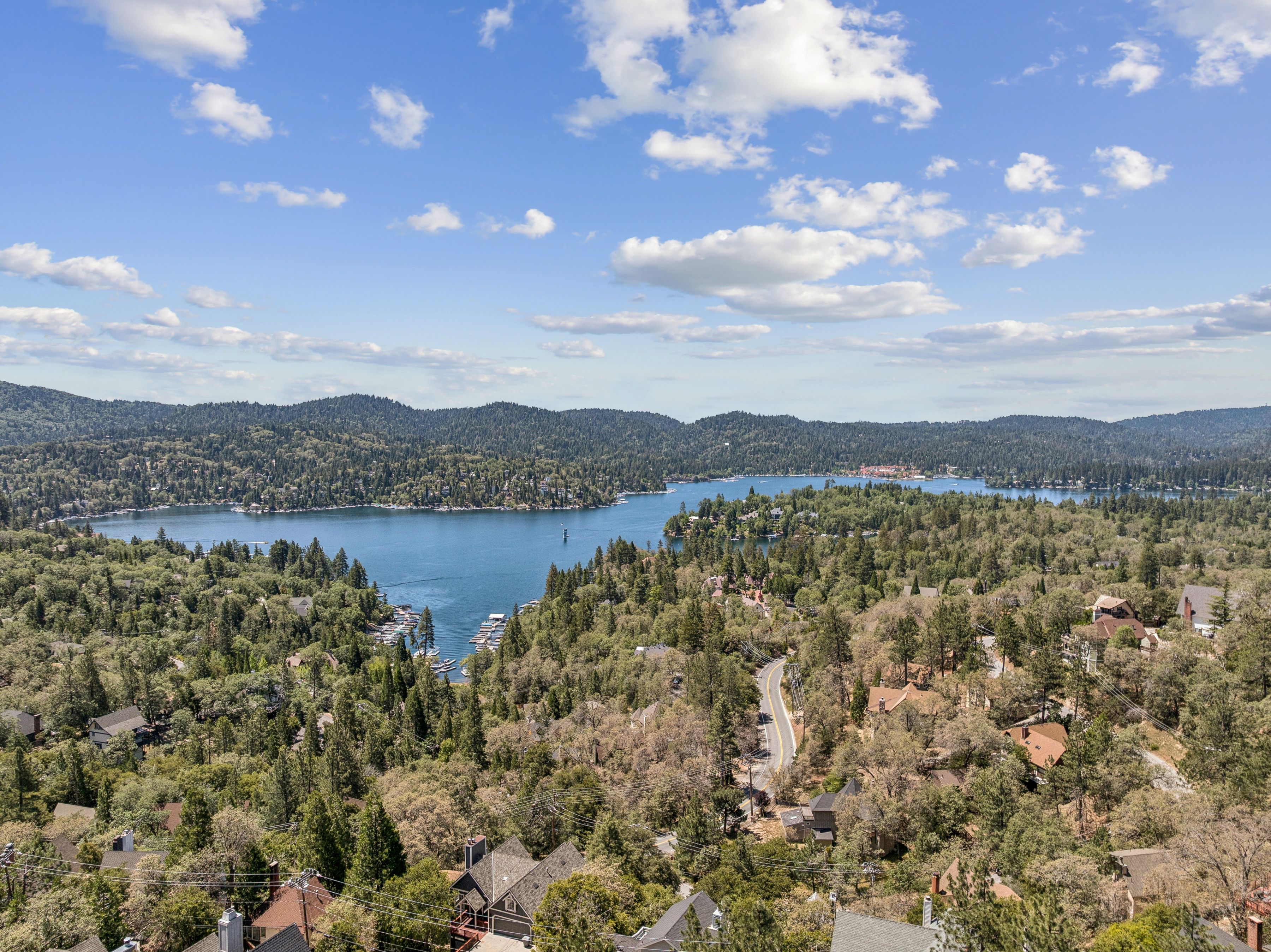  1369 Yellowstone Drive, Lake Arrowhead, CA 92352 - 物件實景