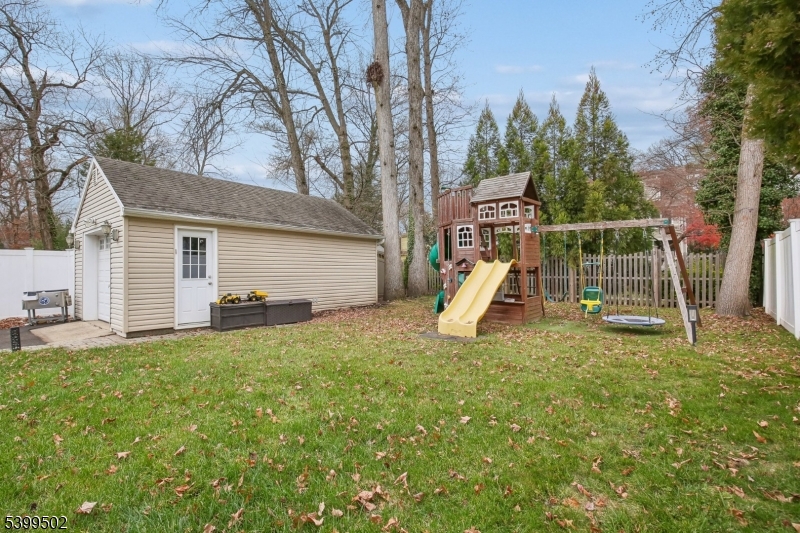 Plainfield City, New Jersey, 07062, United States, 3 Bedrooms Bedrooms, ,2 BathroomsBathrooms,Residential,For Sale,2003425