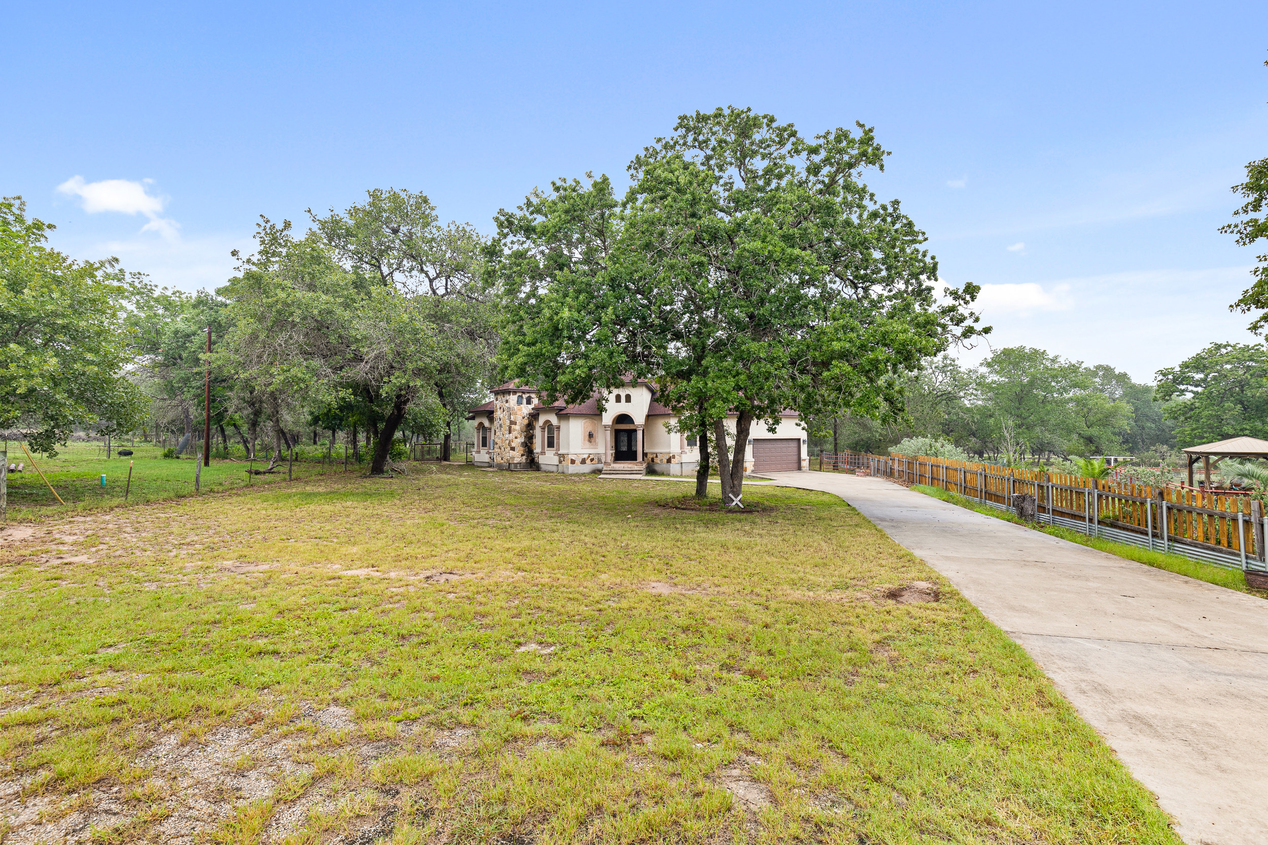 La Vernia, Texas, 78121, United States, 3 Bedrooms Bedrooms, ,Residential,For Sale,1943092