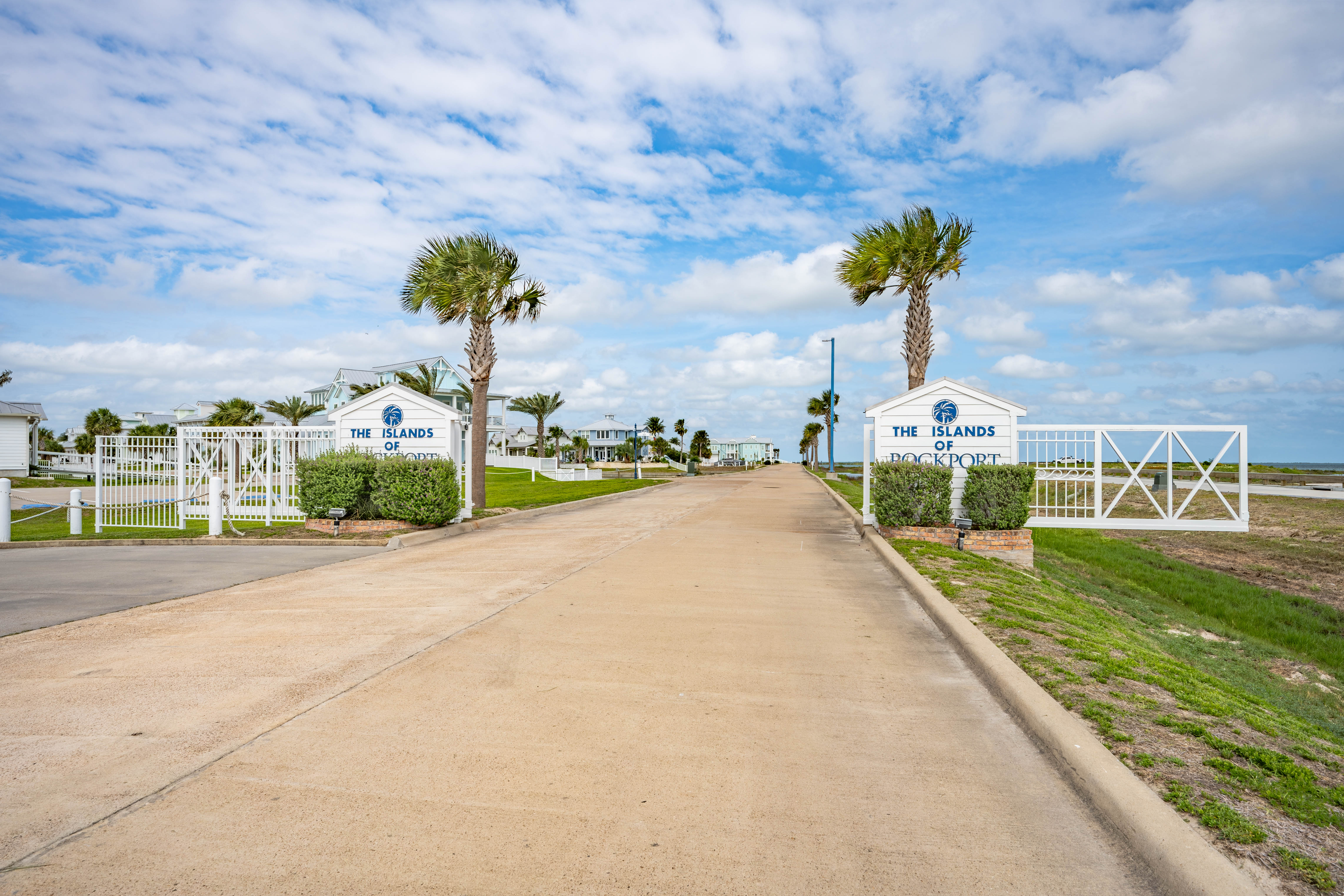  Scenic Rockport Canal-Front Lot - 物件實景