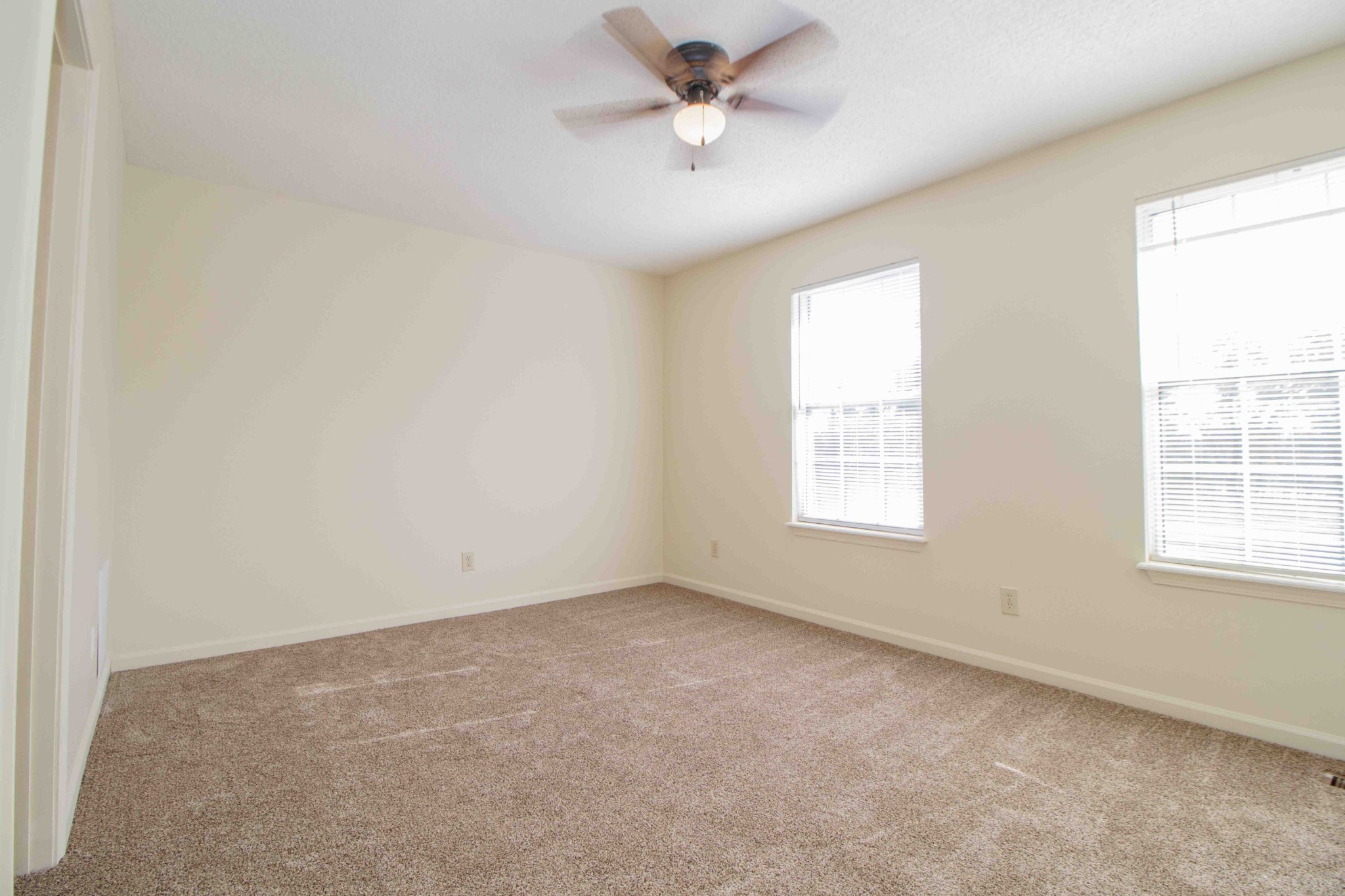 Clarksville, Tennessee, 37042, United States, ,Residential,For Sale,2013065