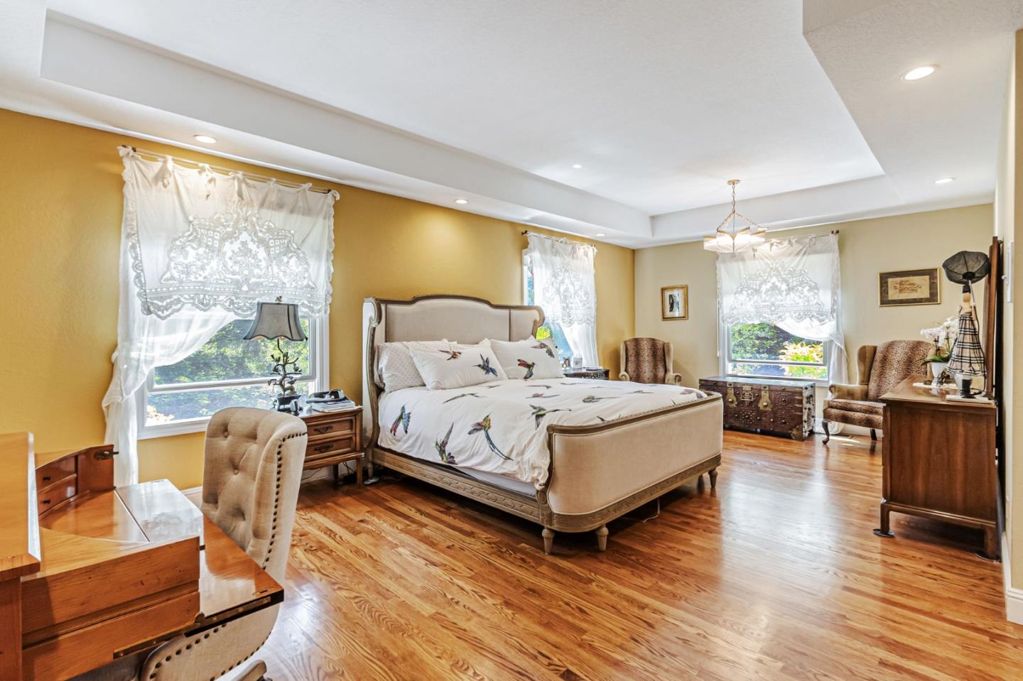 Saratoga, California, 95070, United States, 5 Bedrooms Bedrooms, ,6 BathroomsBathrooms,Residential,For Sale,1891032