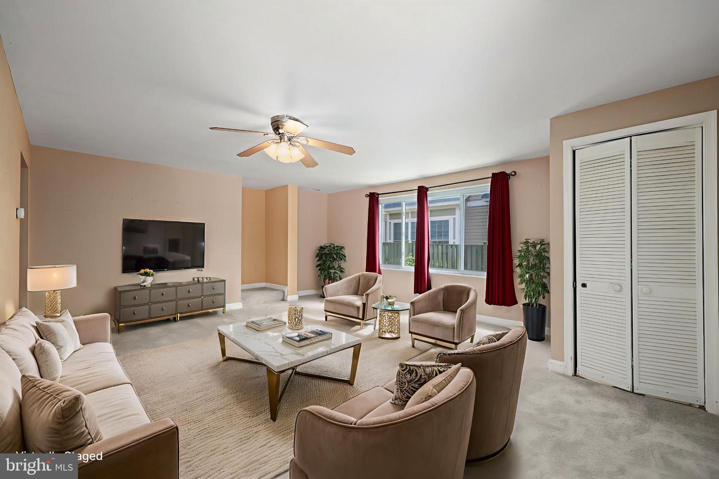 Falls Church, Virginia, 22042, United States, 5 Bedrooms Bedrooms, ,2 BathroomsBathrooms,Residential,For Sale,1932563