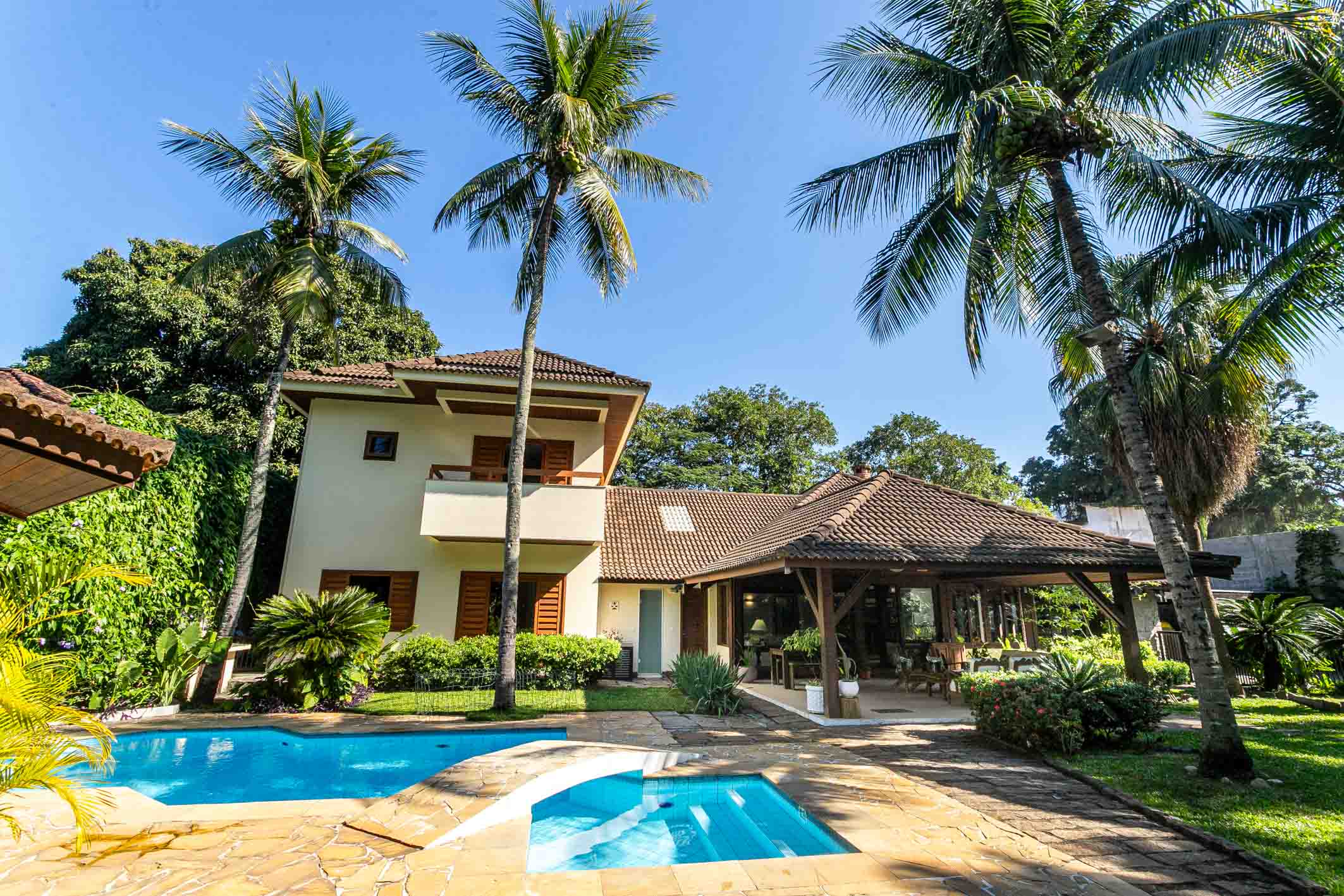  Residence with Pedra da Gávea views in a private condominium in Itanhangá - 物件實景