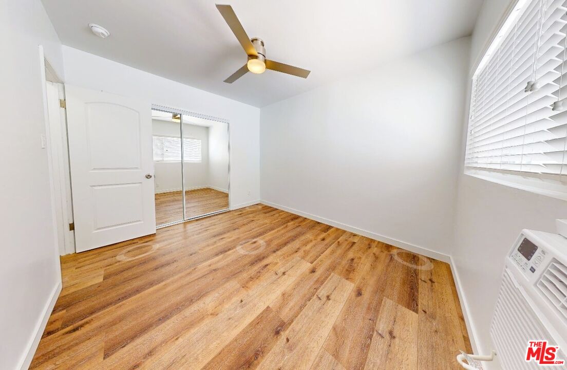 Los Angeles, California, 90066, United States, 4 Bedrooms Bedrooms, ,Residential,For Sale,1705092