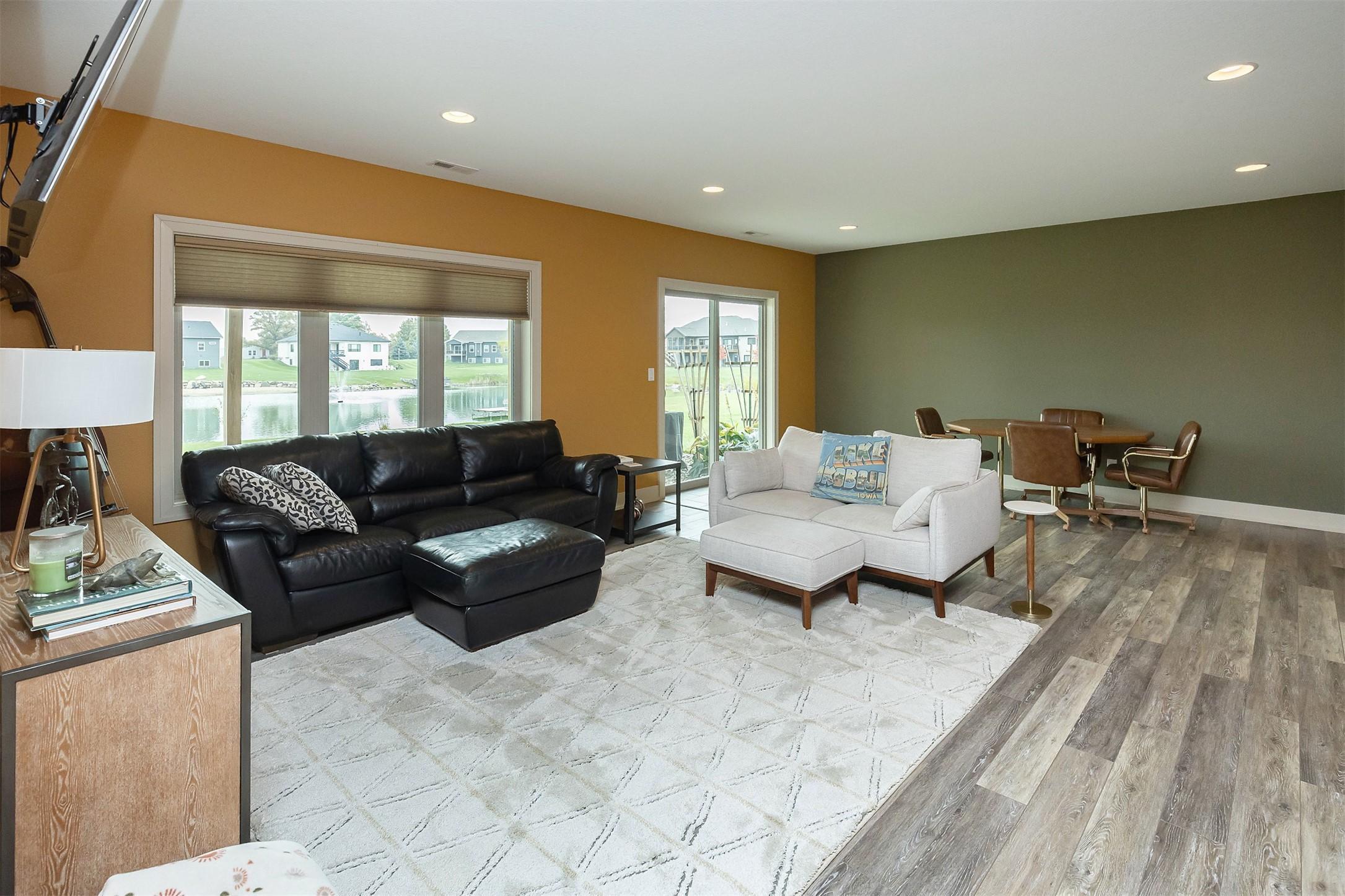 Huxley, Iowa, 50124, United States, 4 Bedrooms Bedrooms, ,3 BathroomsBathrooms,Residential,For Sale,1987061