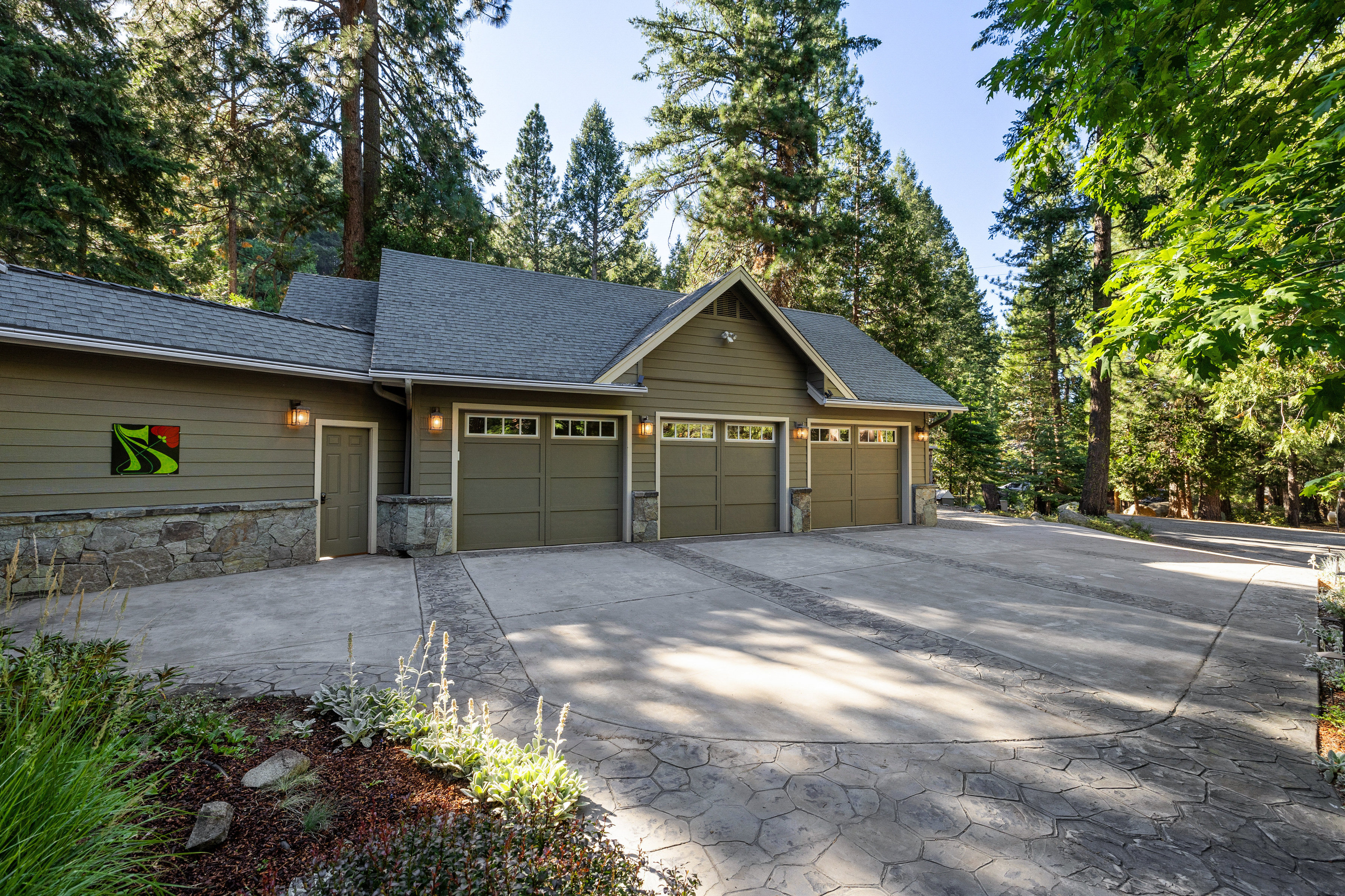  Luxury Mountain Retreat with Guest House on 1 Acre in the Heart of Graeagle - 物件實景