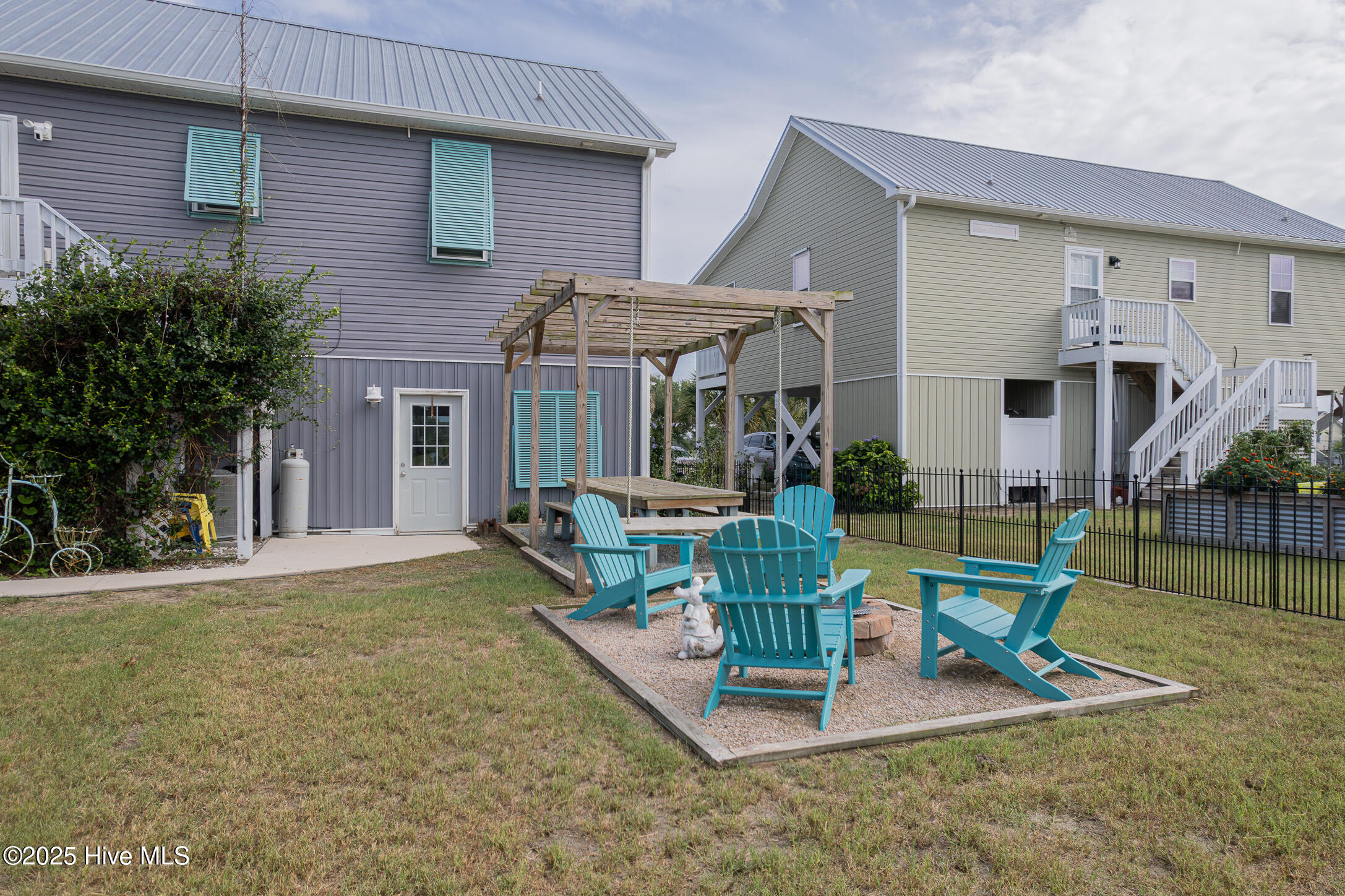 Hubert, North Carolina, 28539, United States, 4 Bedrooms Bedrooms, ,3 BathroomsBathrooms,Residential,For Sale,1974043