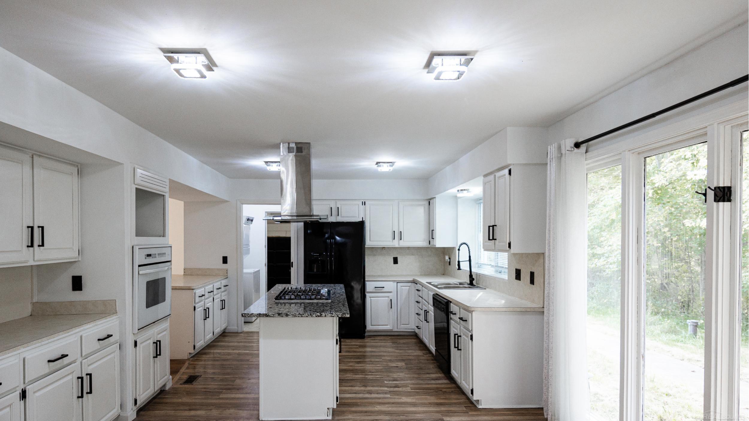 Columbus, Michigan, 48063, United States, 3 Bedrooms Bedrooms, ,3 BathroomsBathrooms,Residential,For Sale,1974296