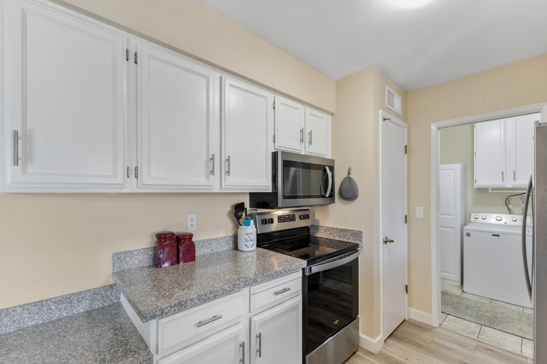  7807 E Medina Avenue  Mesa, AZ - 物件實景