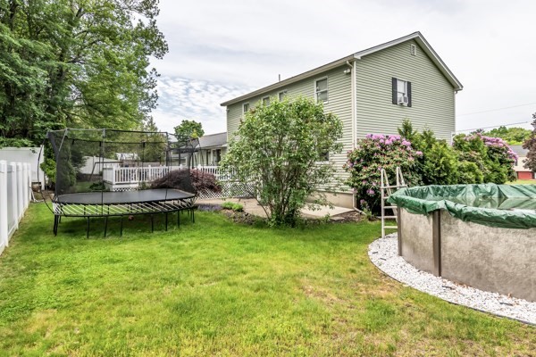 Methuen, Massachusetts, 01844, United States, 4 Bedrooms Bedrooms, ,2 BathroomsBathrooms,Residential,For Sale,2048682