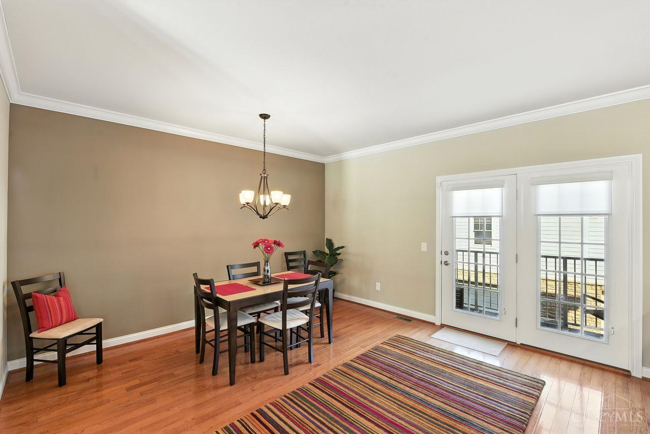 Cincinnati, Ohio, 45209, United States, 2 Bedrooms Bedrooms, ,4 BathroomsBathrooms,Residential,For Sale,1940241