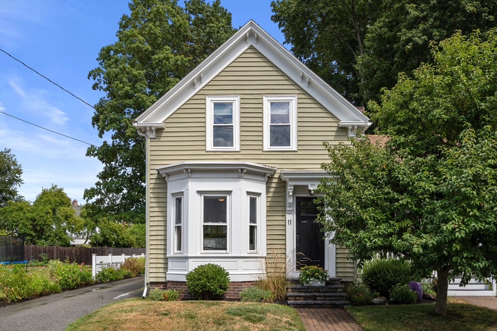 Maynard, Massachusetts, 01754, United States, 3 Bedrooms Bedrooms, ,2 BathroomsBathrooms,Residential,For Sale,1941830