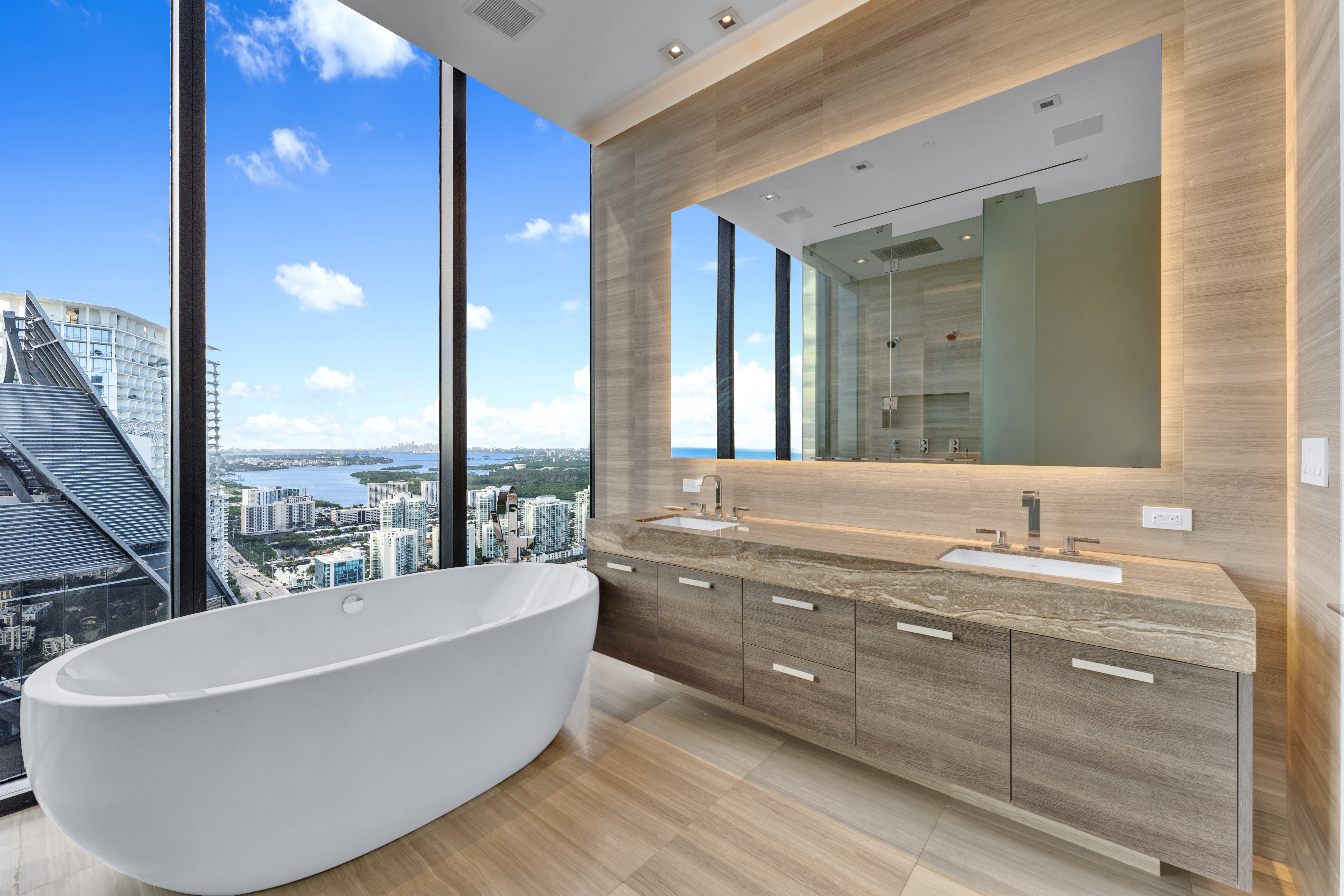  17141 Collins Ave, Sunny Isles Beach, FL, 33160 - 物件實景