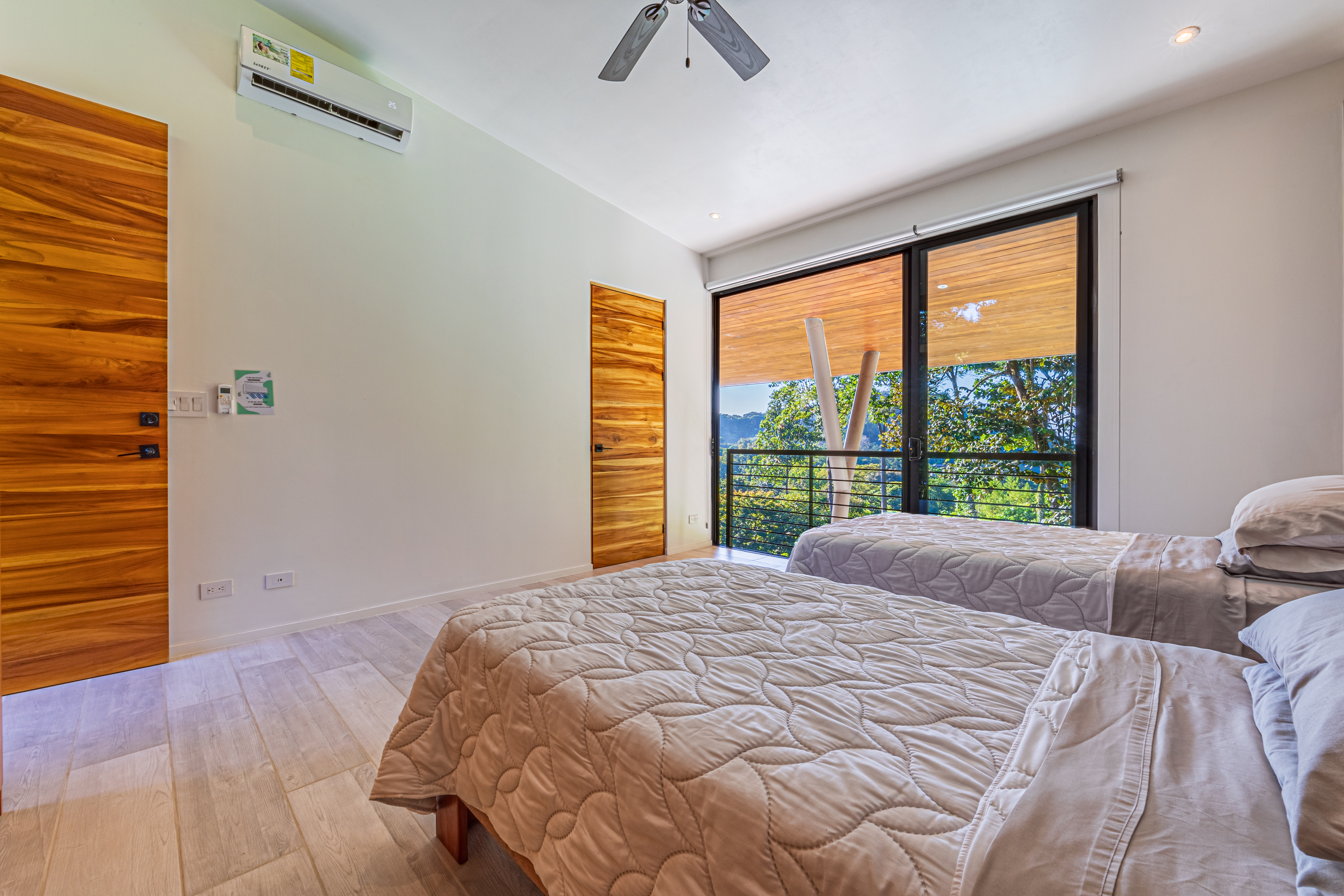Dominical, Puntarenas, CR, 4 Bedrooms Bedrooms, ,4 BathroomsBathrooms,Residential,For Sale,1926192