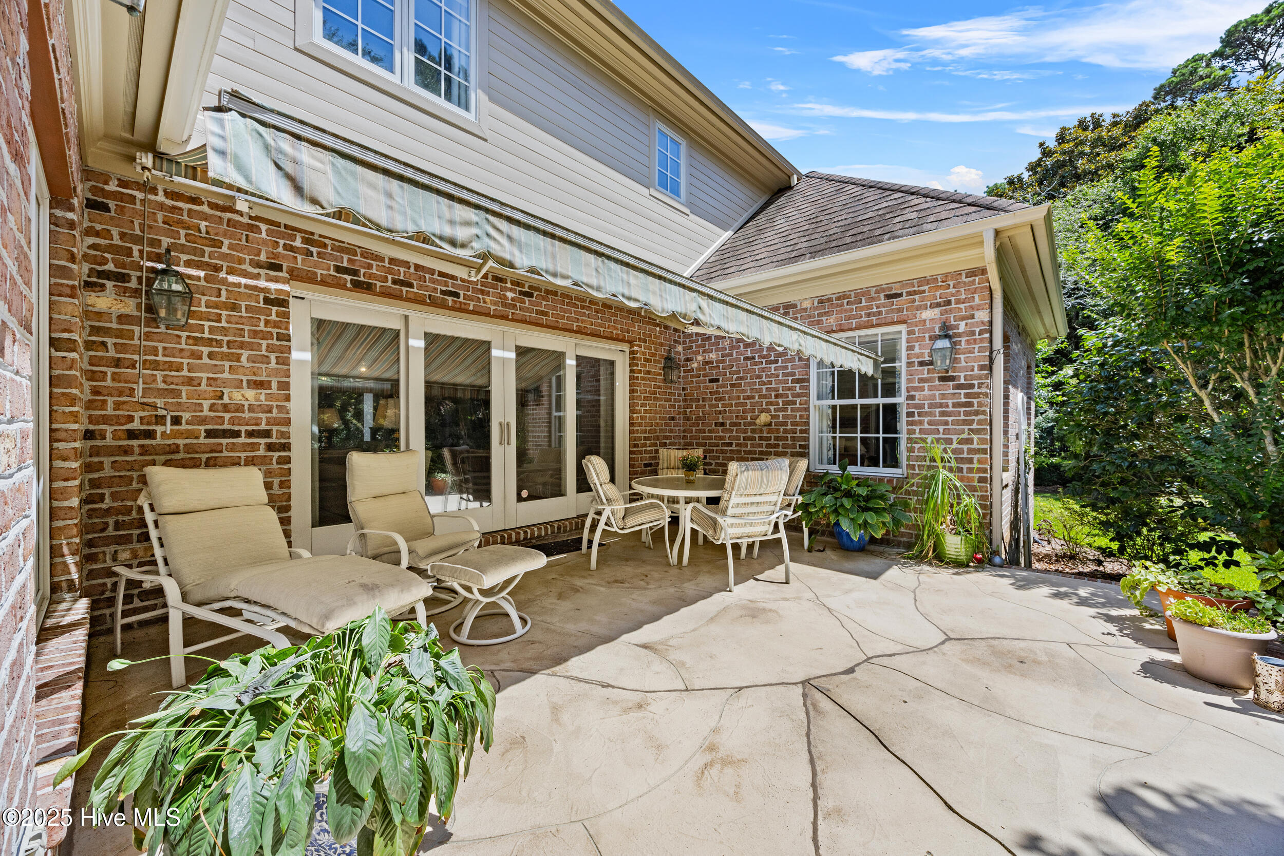 Wilmington, North Carolina, 28405, United States, 4 Bedrooms Bedrooms, ,4 BathroomsBathrooms,Residential,For Sale,1876476