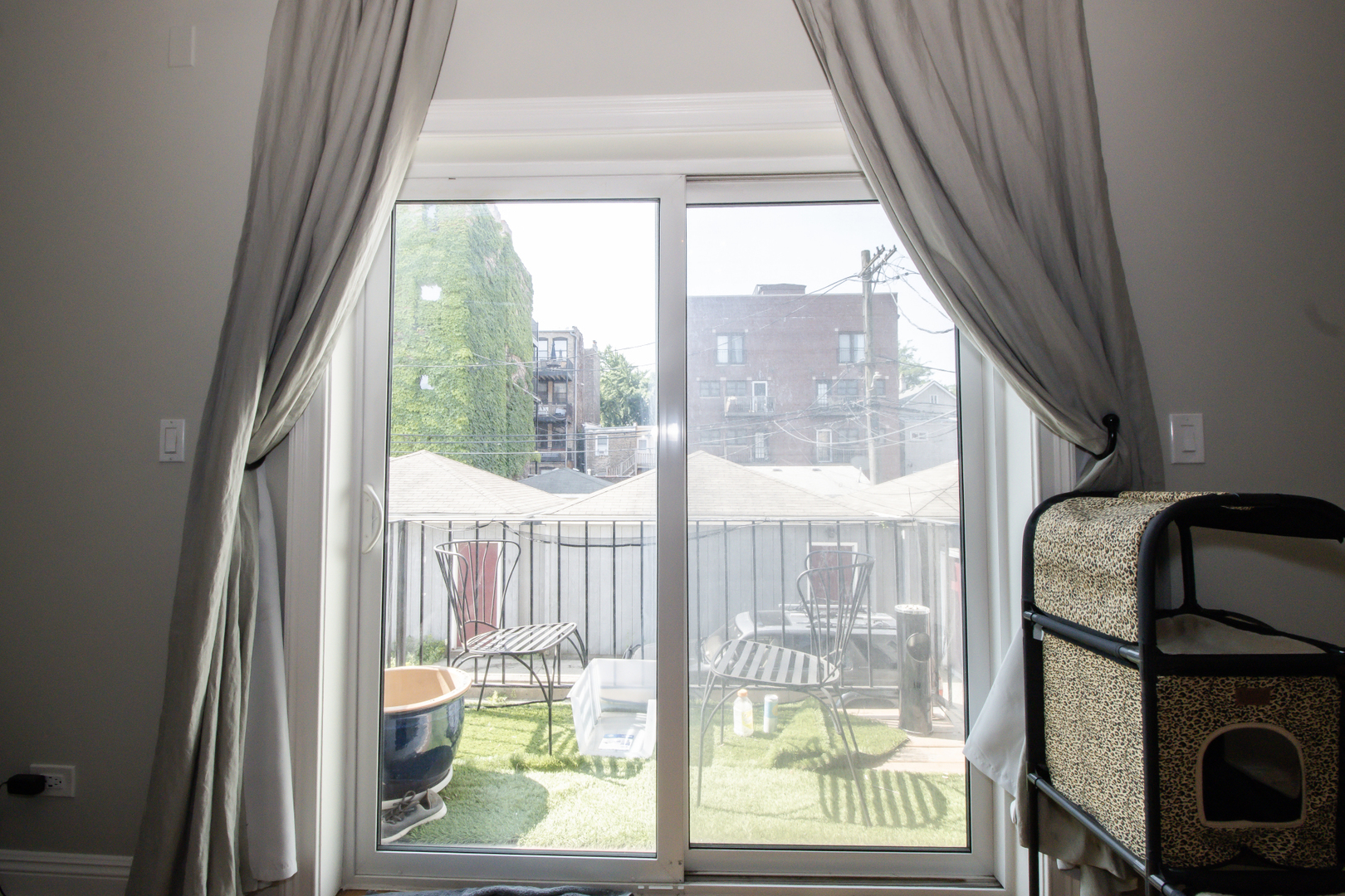 Chicago, Illinois, 60610, United States, 3 Bedrooms Bedrooms, ,3 BathroomsBathrooms,Residential,For Sale,1977363