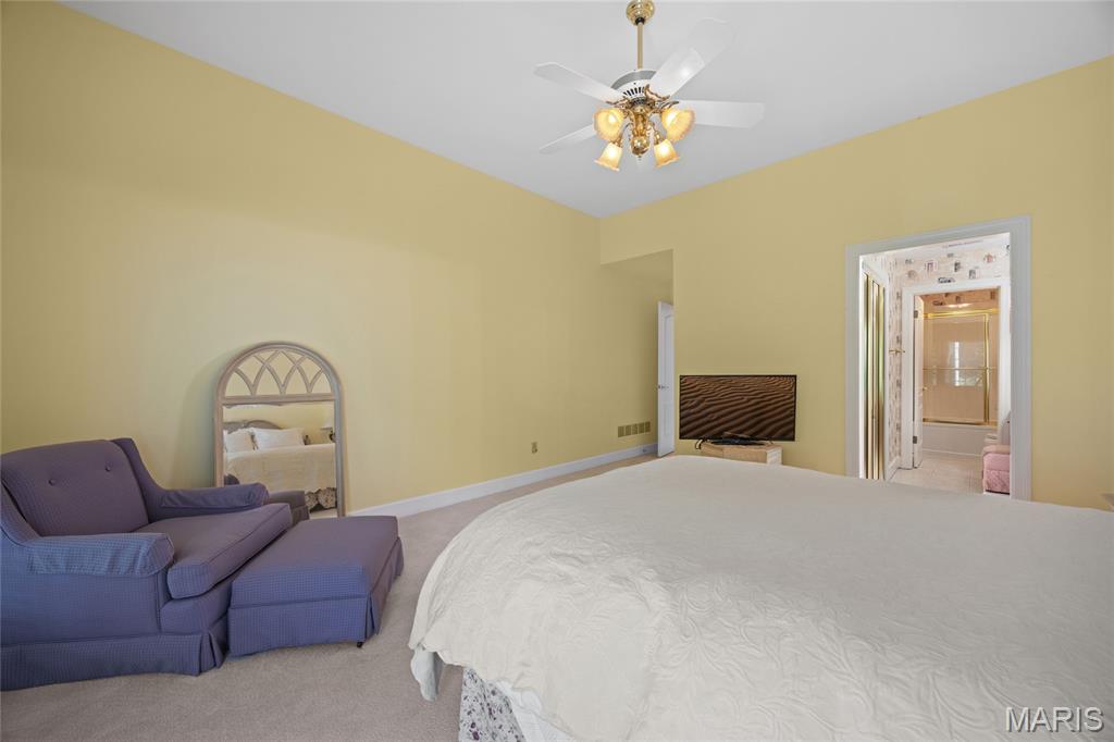 Chesterfield, Missouri, 63017, United States, 3 Bedrooms Bedrooms, ,4 BathroomsBathrooms,Residential,For Sale,1890003