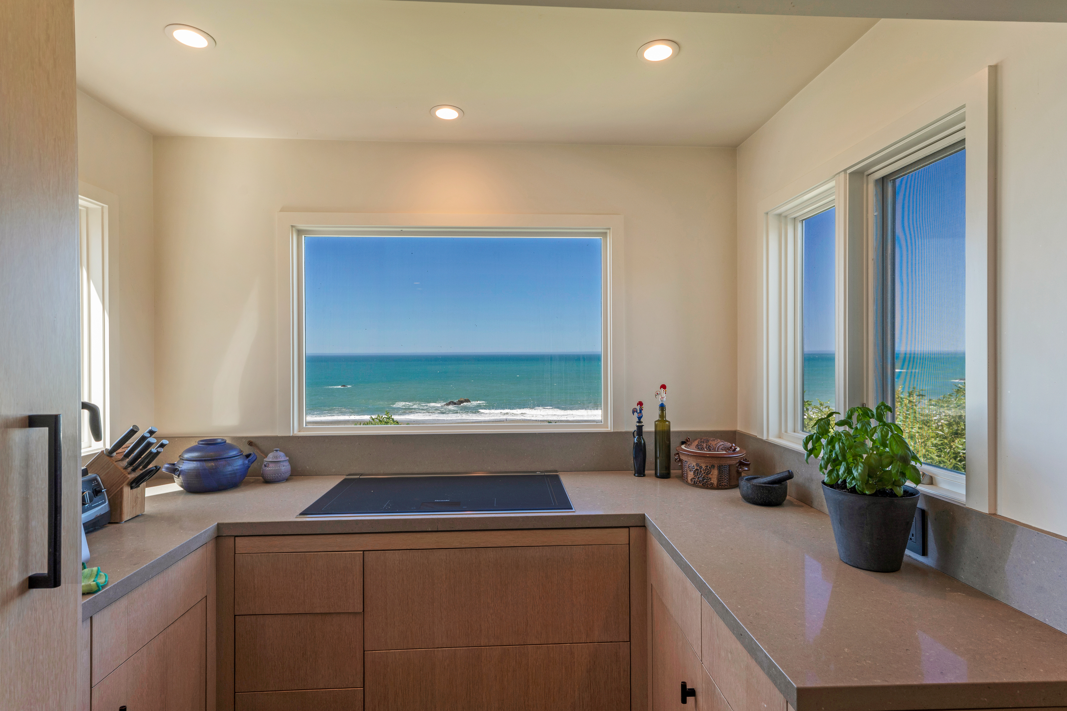  7187 Cliff Avenue, Bodega Bay, CA 94923 - 物件實景