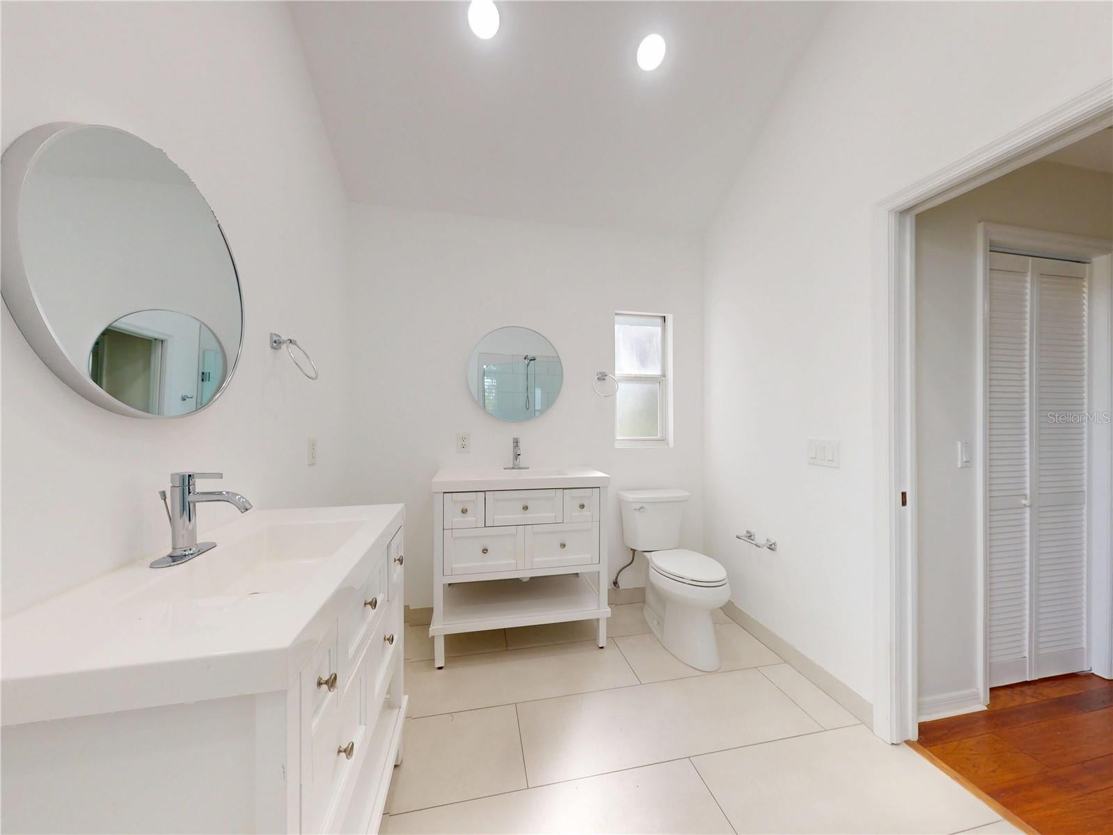 OCALA, Florida, 34482, United States, 4 Bedrooms Bedrooms, ,2 BathroomsBathrooms,Residential,For Sale,1991110