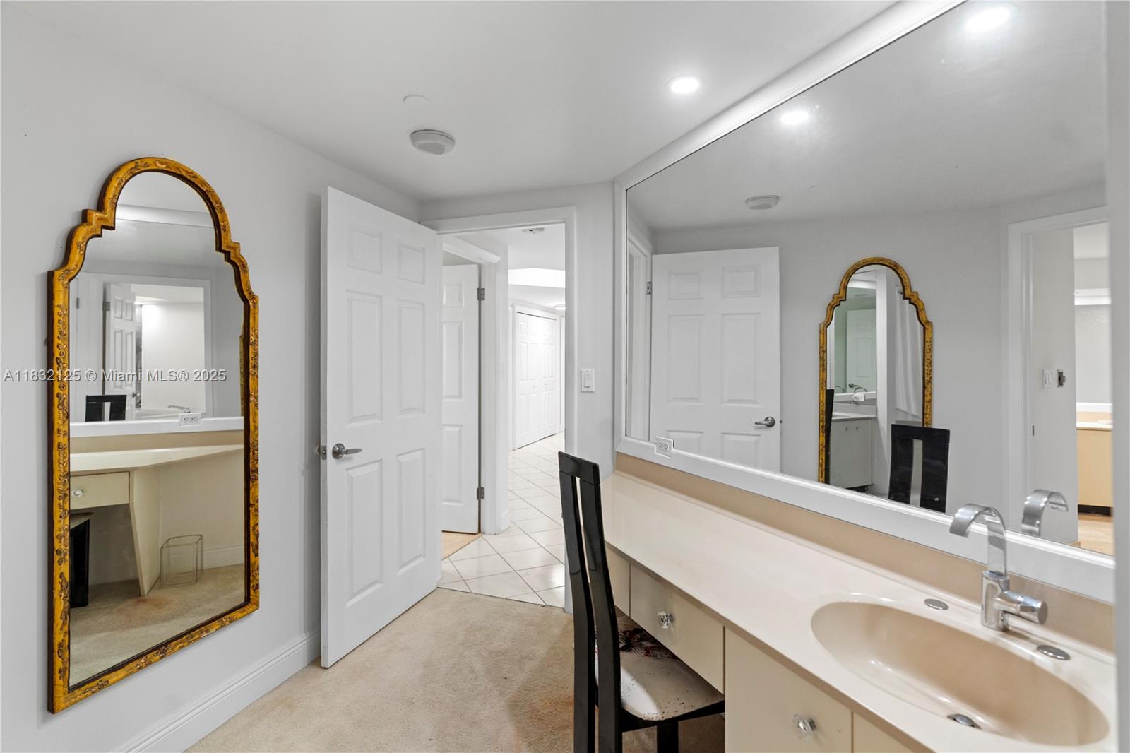 Aventura, Florida, 33180, United States, 2 Bedrooms Bedrooms, ,3 BathroomsBathrooms,Residential,For Sale,1885240