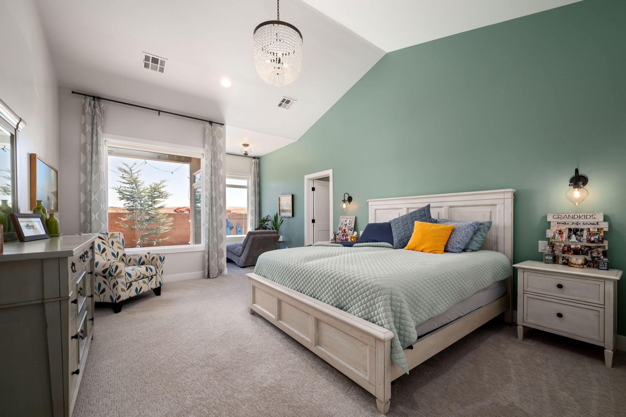 Hurricane, Utah, 84737, United States, 6 Bedrooms Bedrooms, ,6 BathroomsBathrooms,Residential,For Sale,1977381