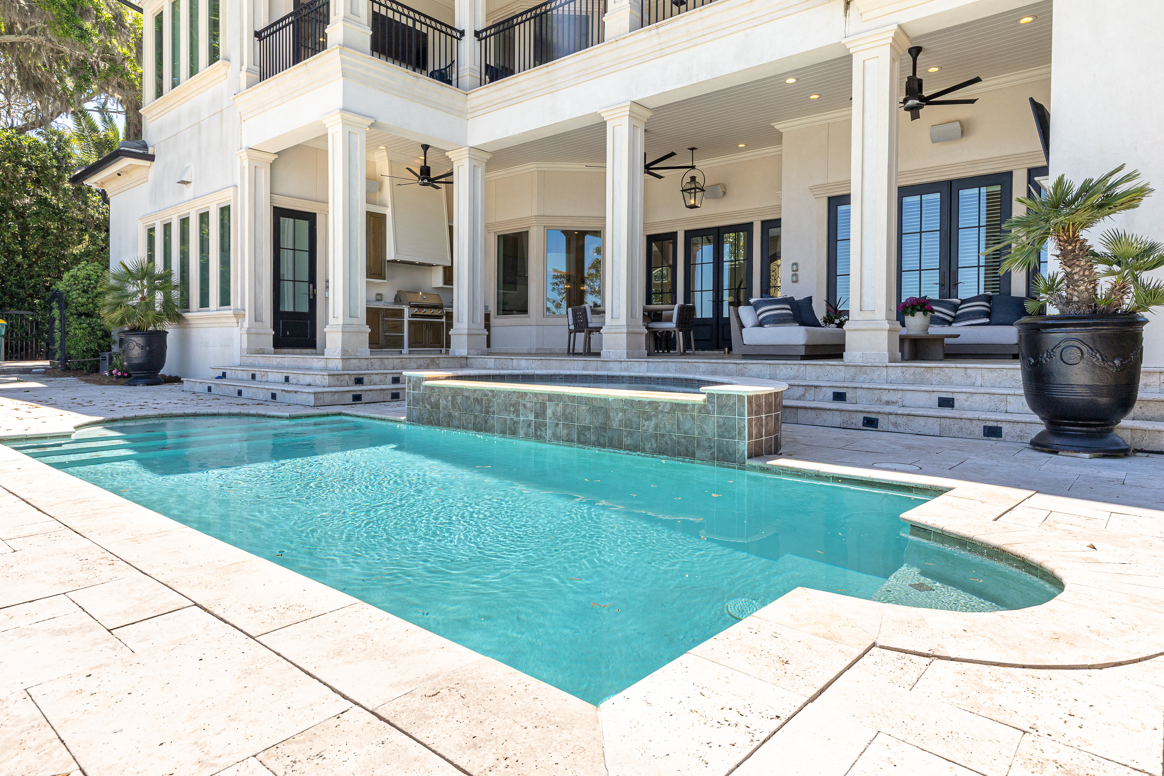  Private Bayfront Estate With Deepwater Dock And Resort-Style Outdoor Living - 物件實景