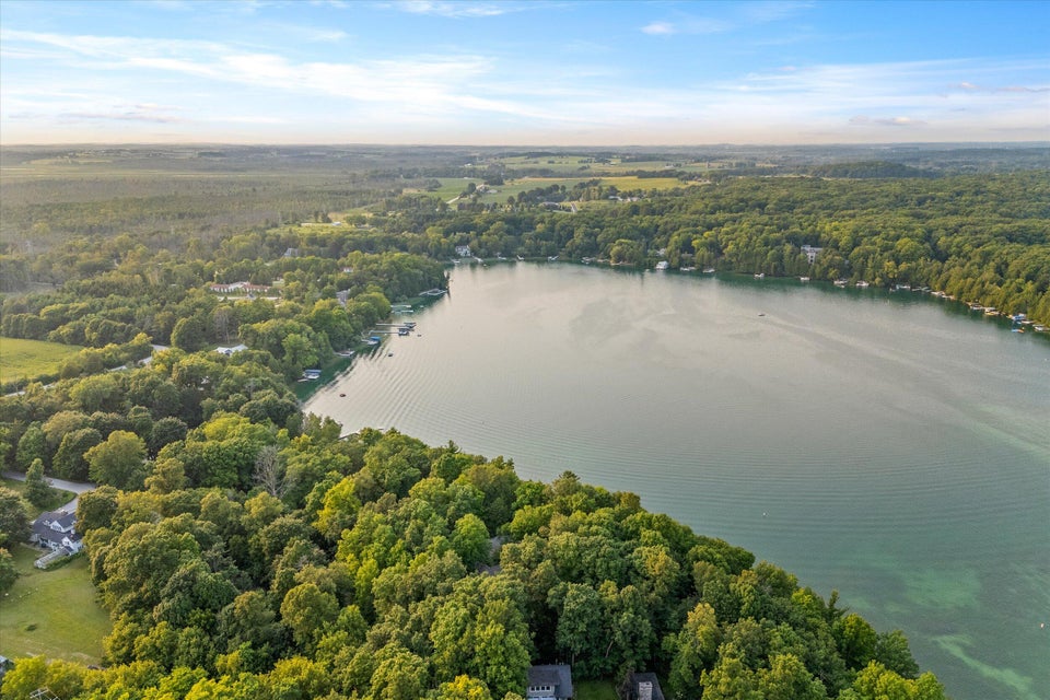 Rhine, Wisconsin, 53020, United States, 3 Bedrooms Bedrooms, ,4 BathroomsBathrooms,Residential,For Sale,1982629