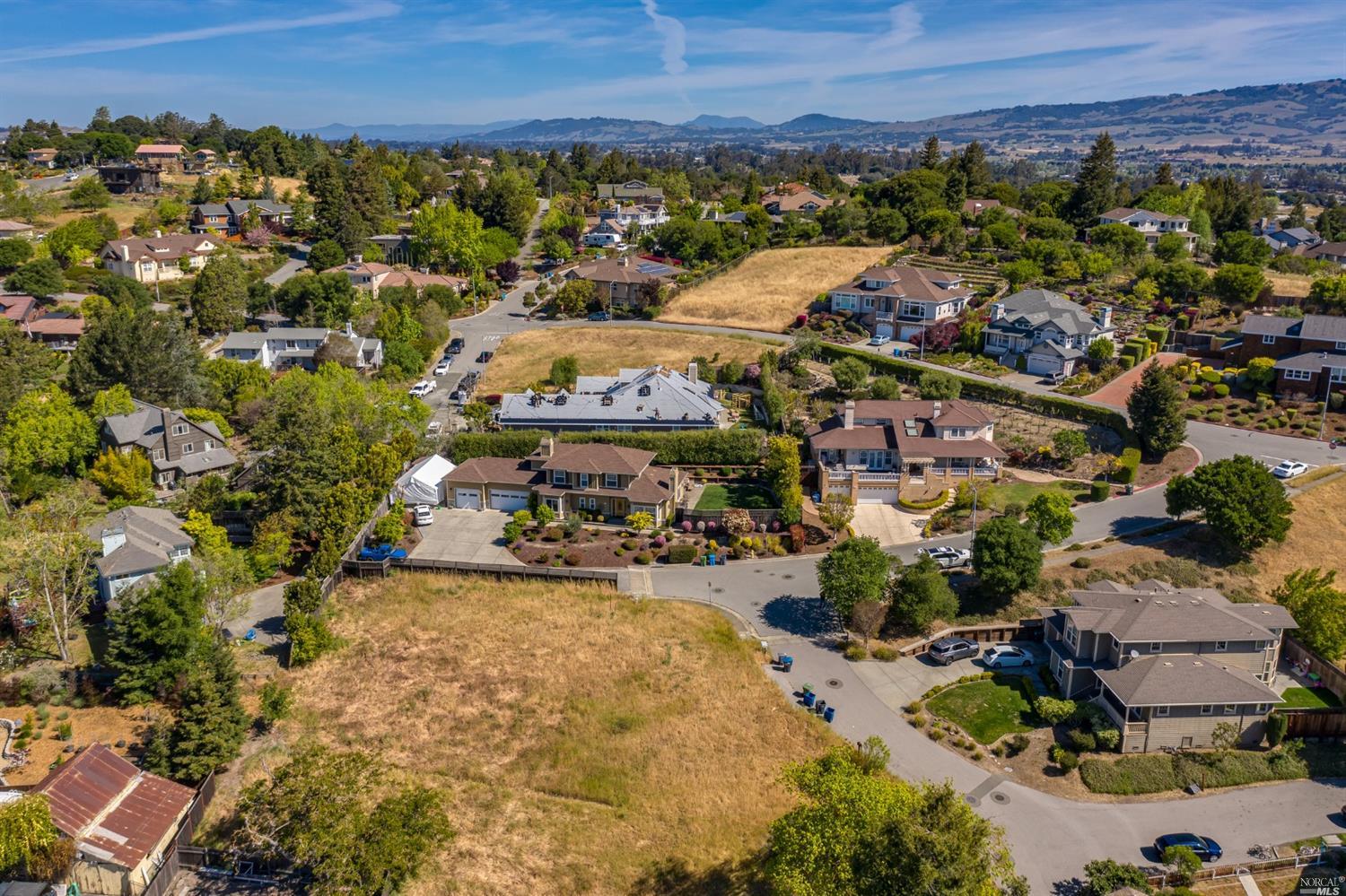 Petaluma, California, 94952, United States, ,Land,For Sale,1939851