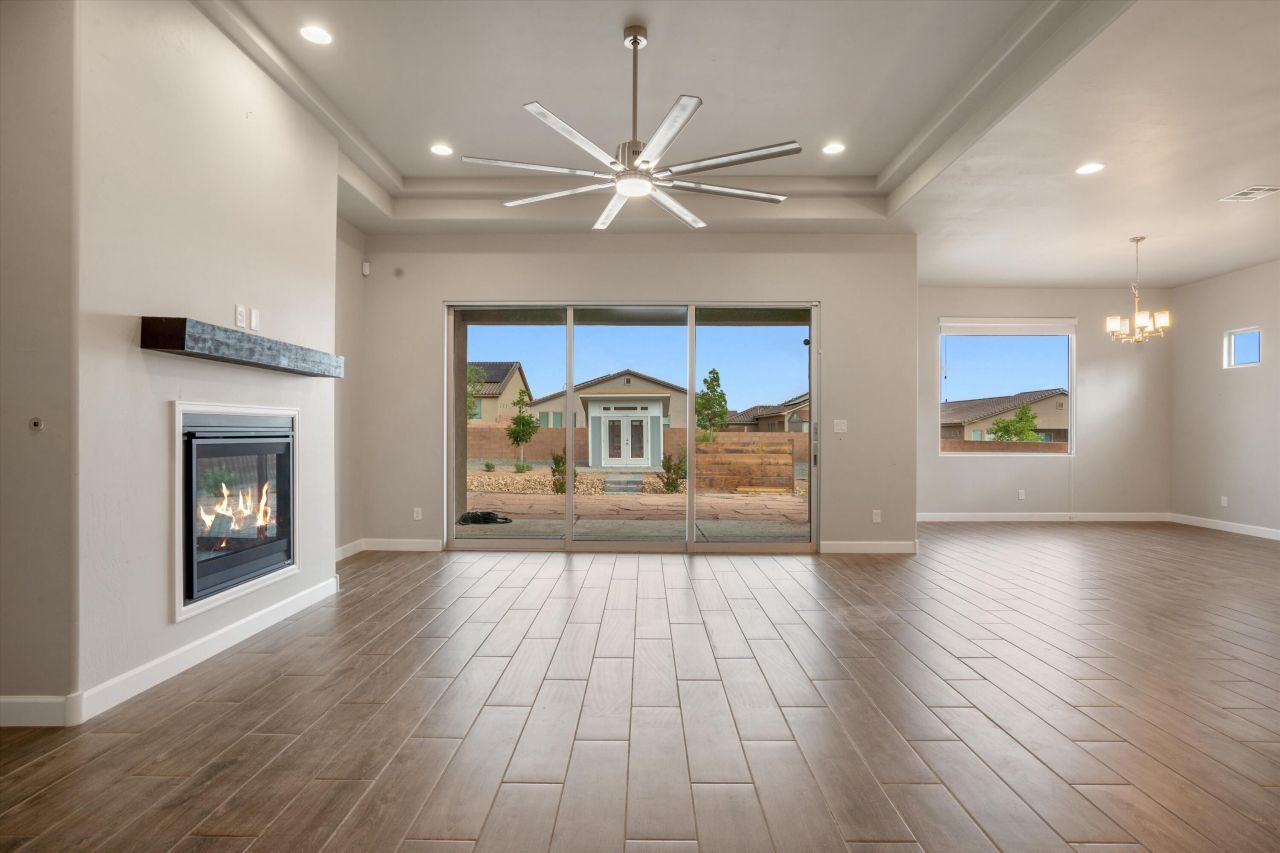 Rio Rancho, New Mexico, 87124, United States, 4 Bedrooms Bedrooms, ,4 BathroomsBathrooms,Residential,For Sale,1919636