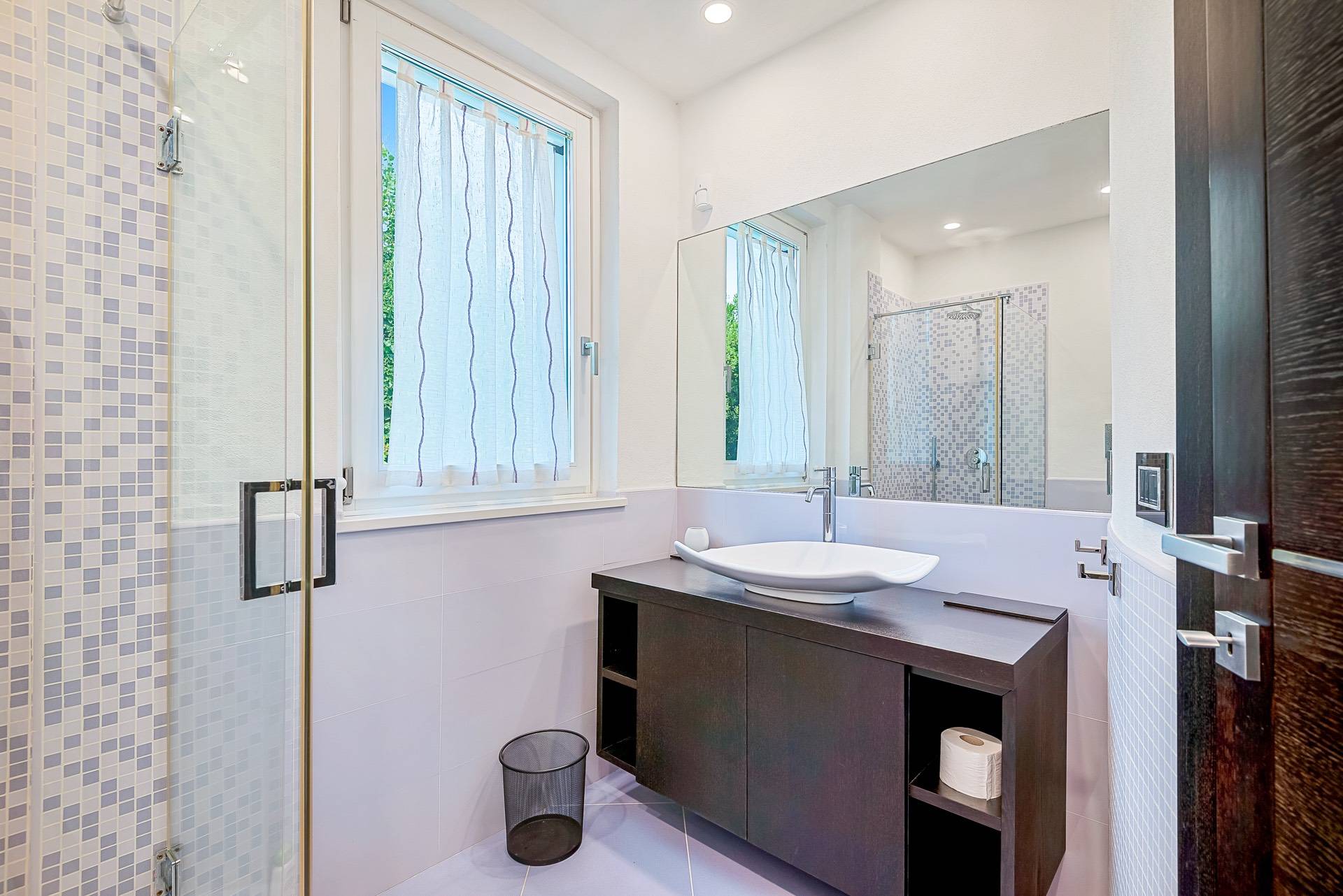 Forte dei Marmi, Lucca, 55042, IT, 5 Bedrooms Bedrooms, ,9 BathroomsBathrooms,Residential,For Sale,1950777