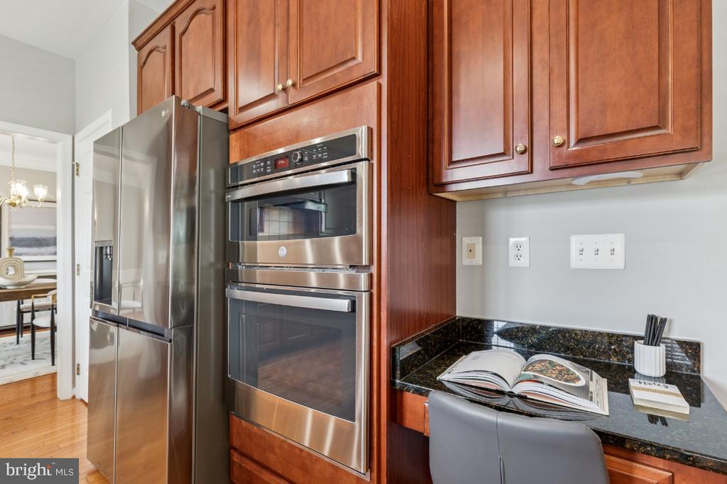 Ashburn, Virginia, 20147, United States, 5 Bedrooms Bedrooms, ,6 BathroomsBathrooms,Residential,For Sale,1839490