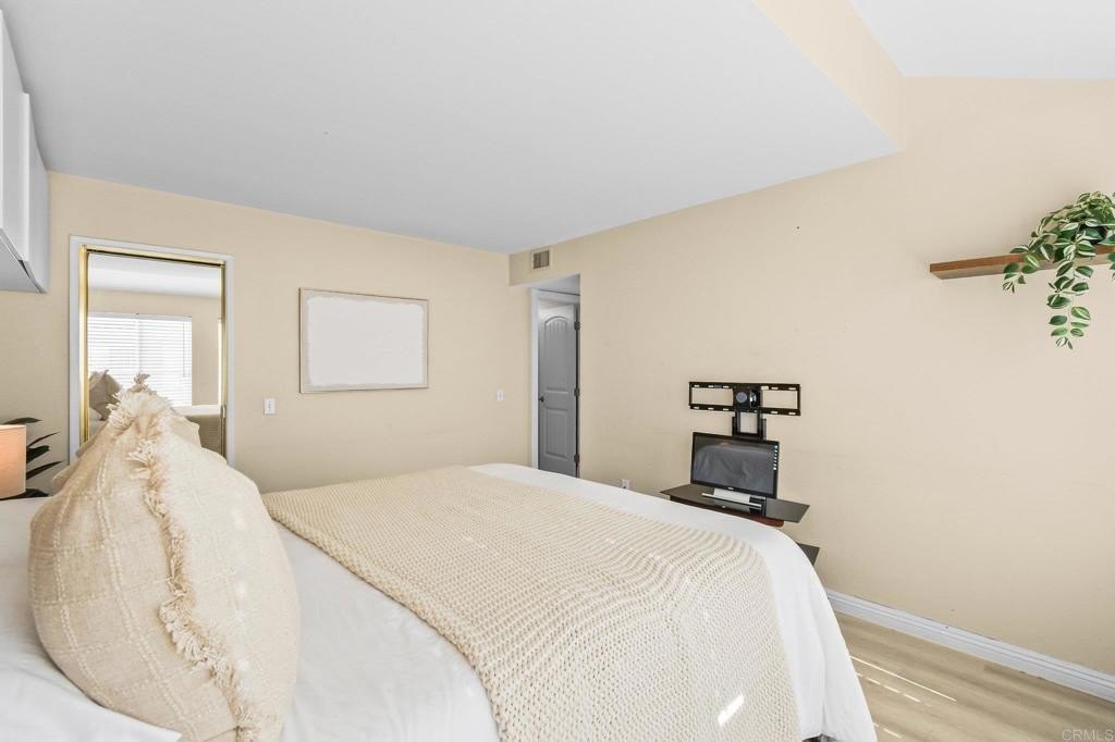 Chula Vista, California, 91910, United States, 2 Bedrooms Bedrooms, ,2 BathroomsBathrooms,Residential,For Sale,1996951