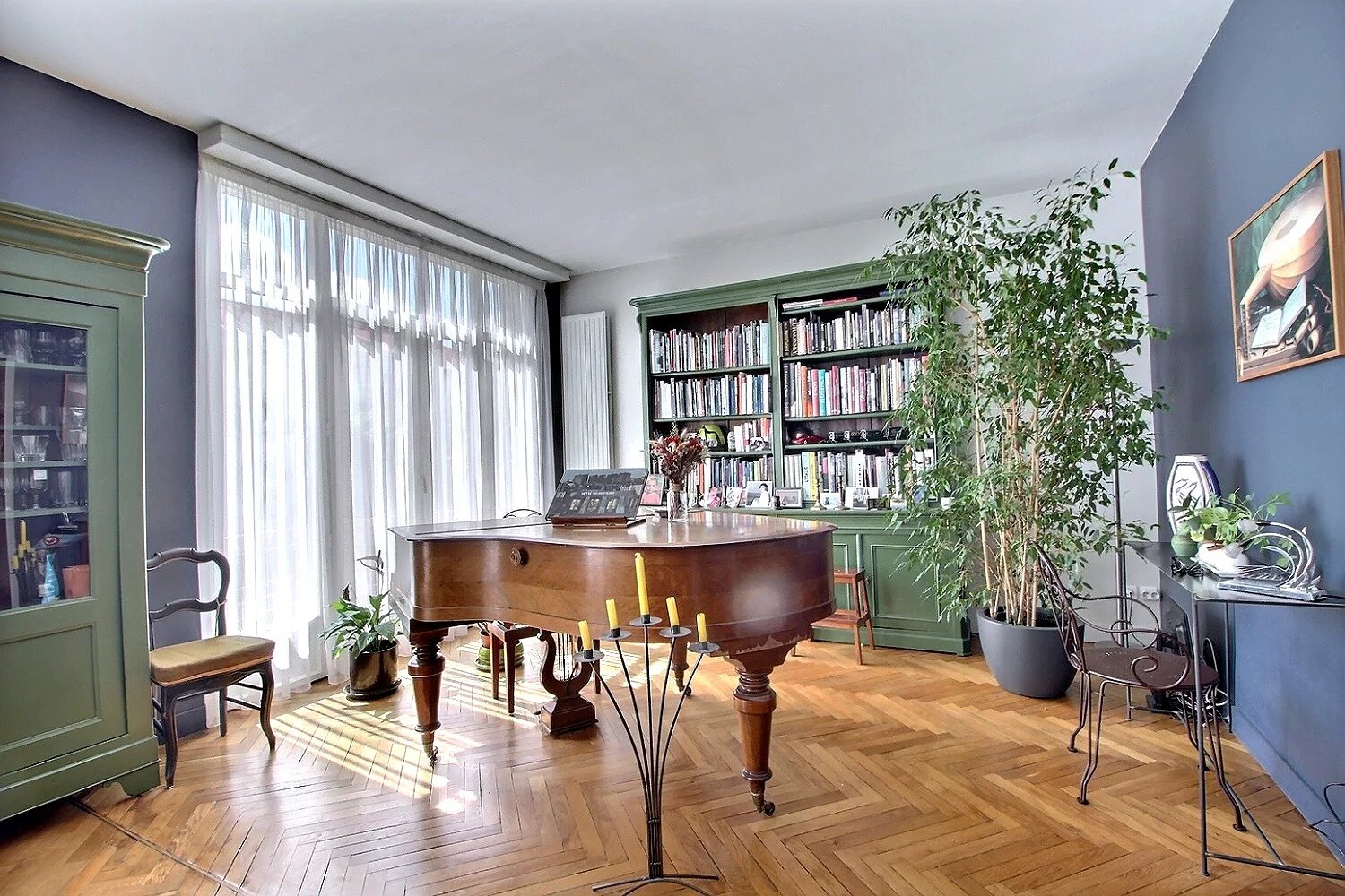 Bordeaux, New Aquitaine, 33000, FR, 5 Bedrooms Bedrooms, ,2 BathroomsBathrooms,Residential,For Sale,1440702