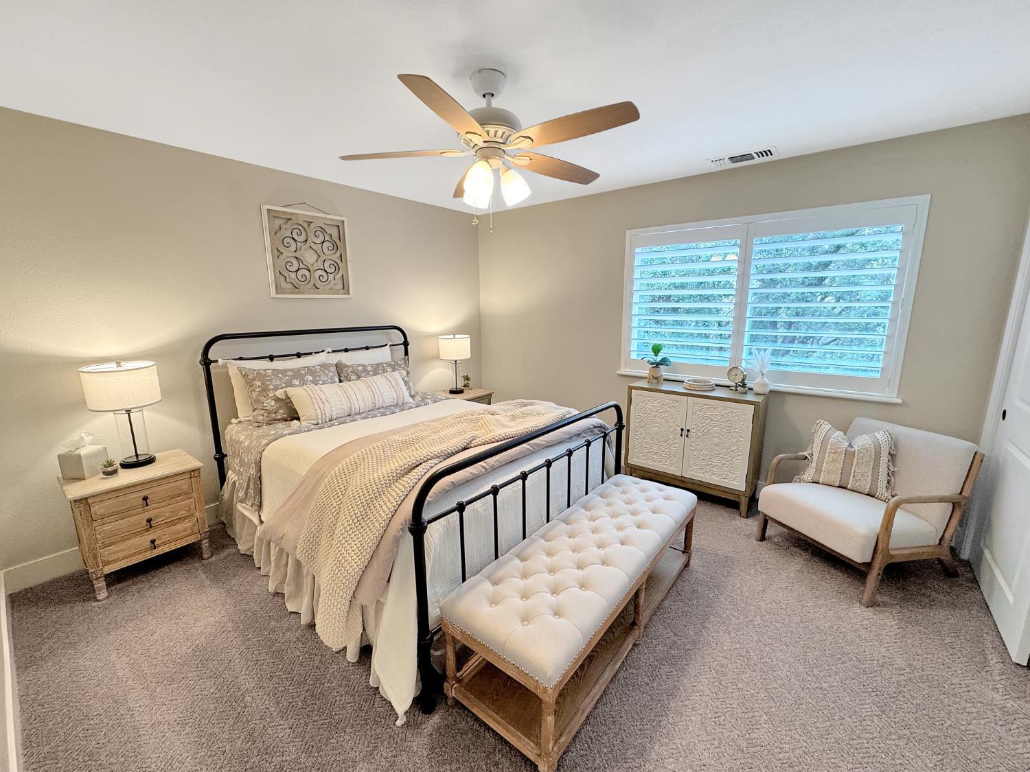 Colfax, California, 95713, United States, 5 Bedrooms Bedrooms, ,3 BathroomsBathrooms,Residential,For Sale,2002832