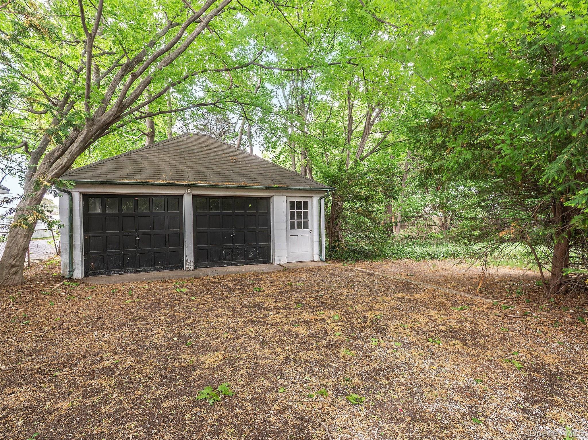  87 Robinson Avenue, Glen Cove, NY, 11542 - 物件實景