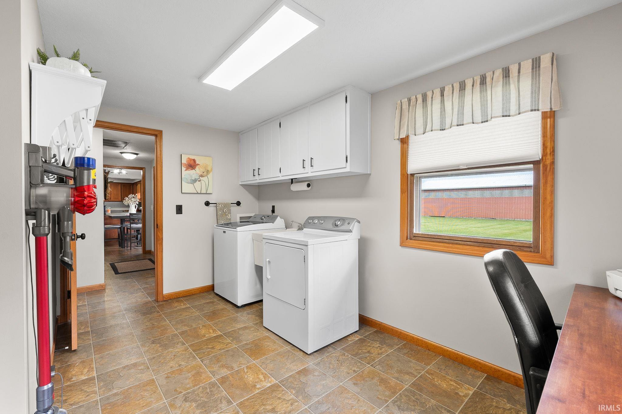 Angola, Indiana, 46703, United States, 3 Bedrooms Bedrooms, ,2 BathroomsBathrooms,Residential,For Sale,1992586