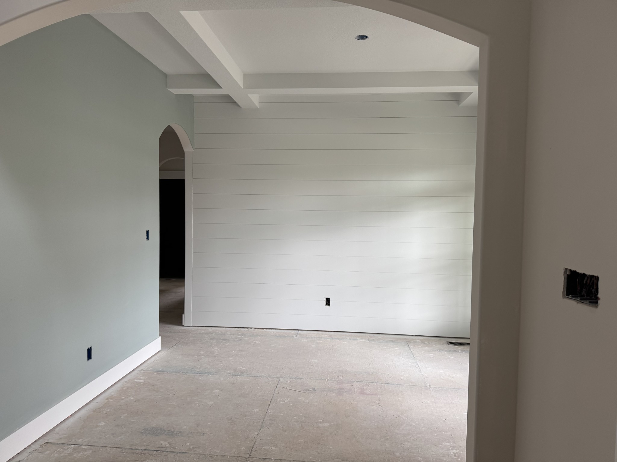 Clarksville, Tennessee, 37042, United States, 3 Bedrooms Bedrooms, ,4 BathroomsBathrooms,Residential,For Sale,2006024