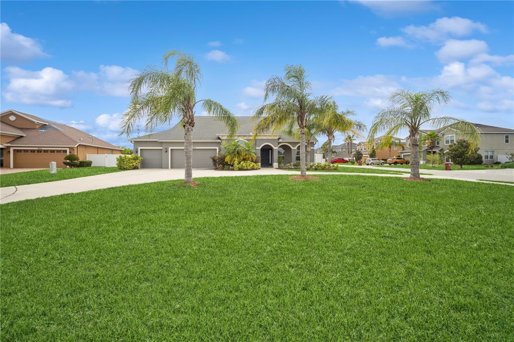 Plant City, Florida, 33566, United States, 5 Bedrooms Bedrooms, ,4 BathroomsBathrooms,Residential,For Sale,1848663