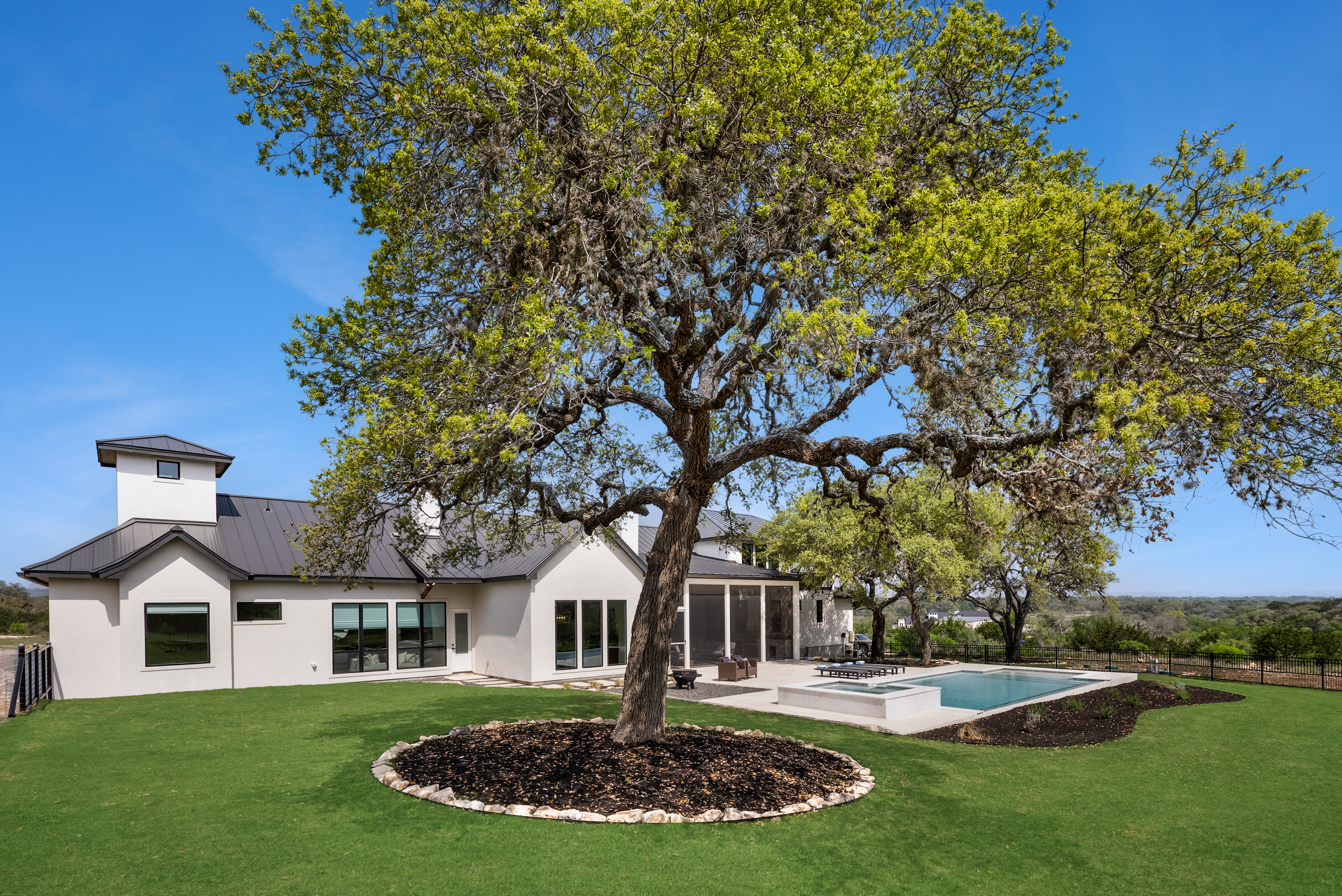  Private 15-Acre Estate with Modern Design and Scenic Hill Country Views - 物件實景