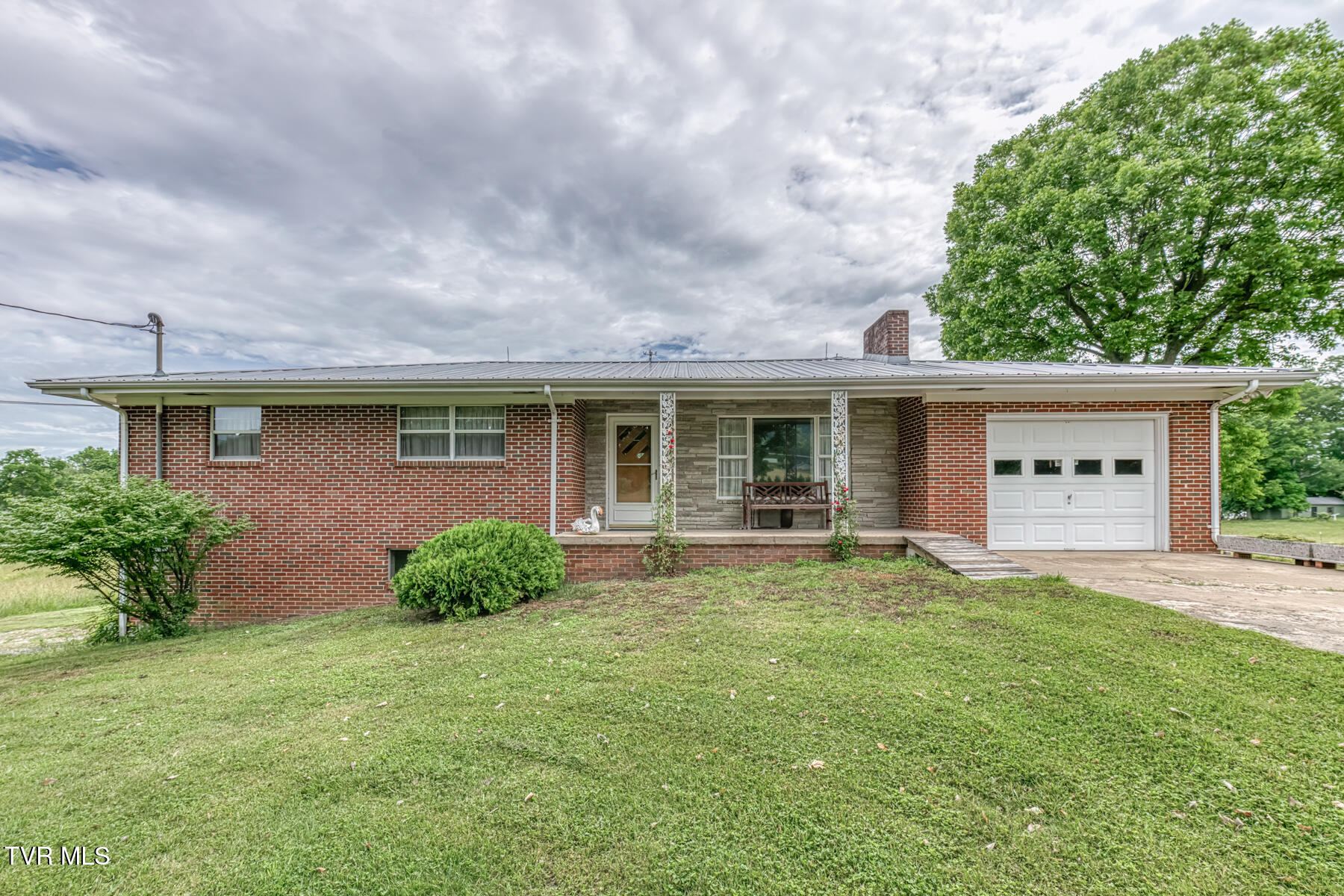 Chuckey, Tennessee, 37641, United States, 3 Bedrooms Bedrooms, ,1 BathroomBathrooms,Residential,For Sale,2048745