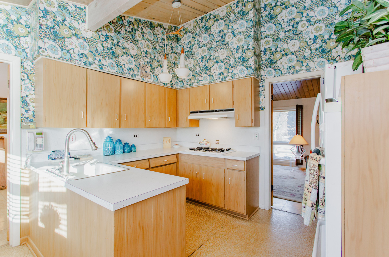 Wilmette, Illinois, 60091, United States, 3 Bedrooms Bedrooms, ,3 BathroomsBathrooms,Residential,For Sale,2013016