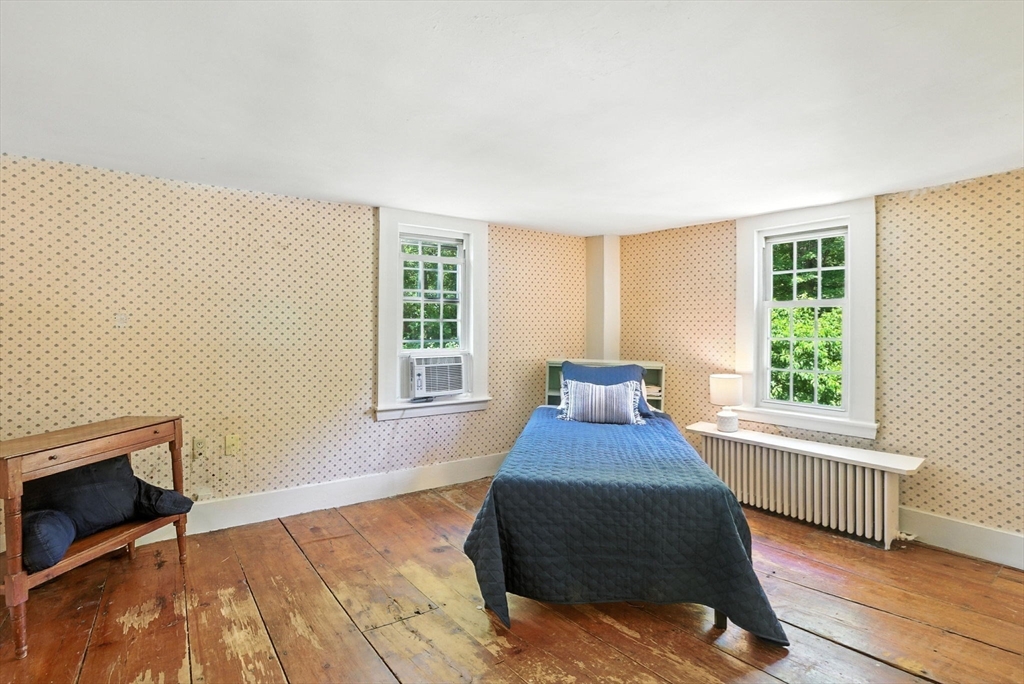 Bolton, Massachusetts, 01740, United States, 4 Bedrooms Bedrooms, ,4 BathroomsBathrooms,Residential,For Sale,1866522